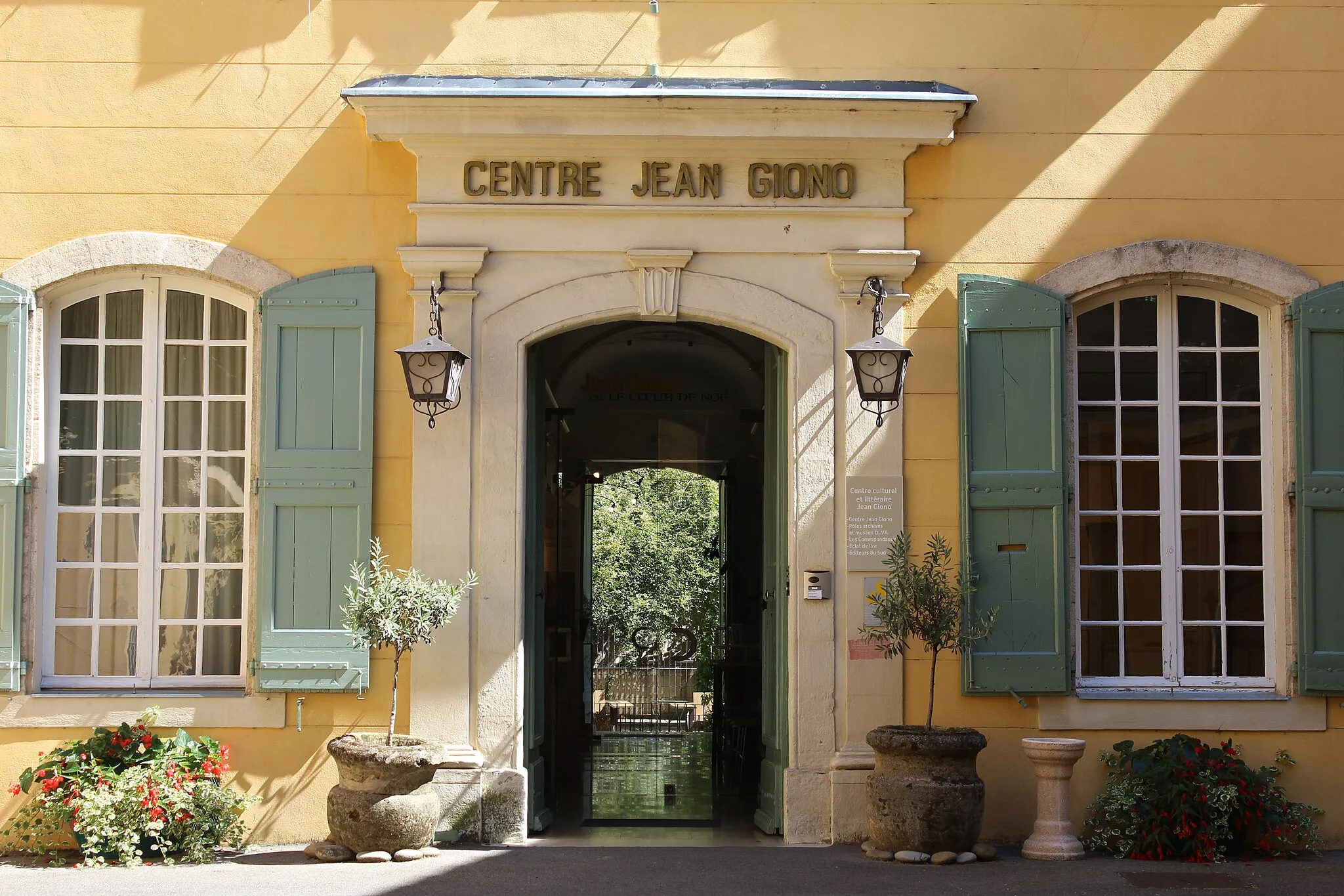 Photo showing: Centre Jean Giono, Manosque.
