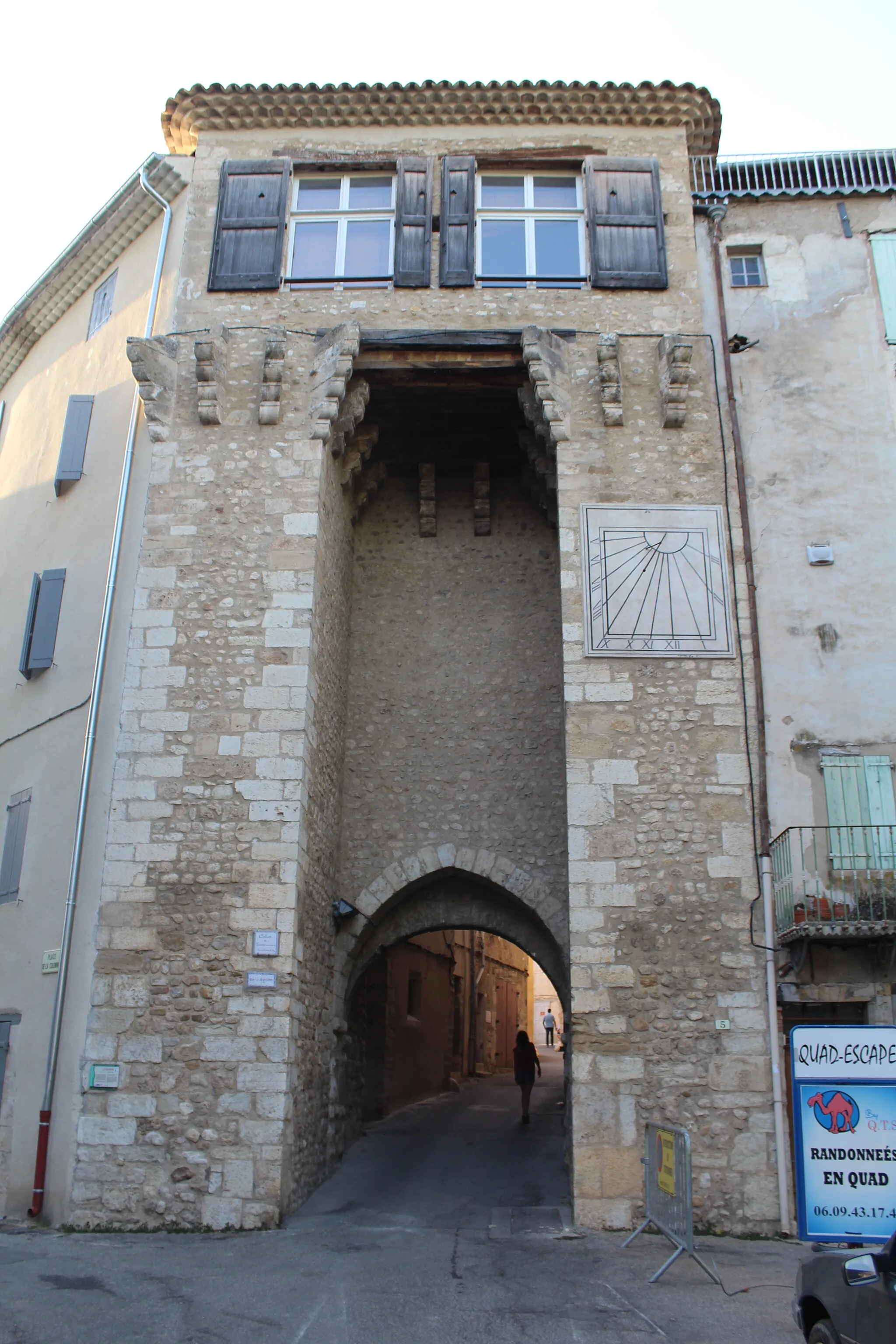 Photo showing: Porte d'Ayguières, Riez.