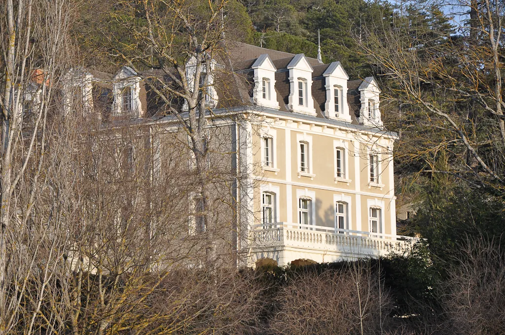 Photo showing: Château Laval à Gréoux-les-Bains
