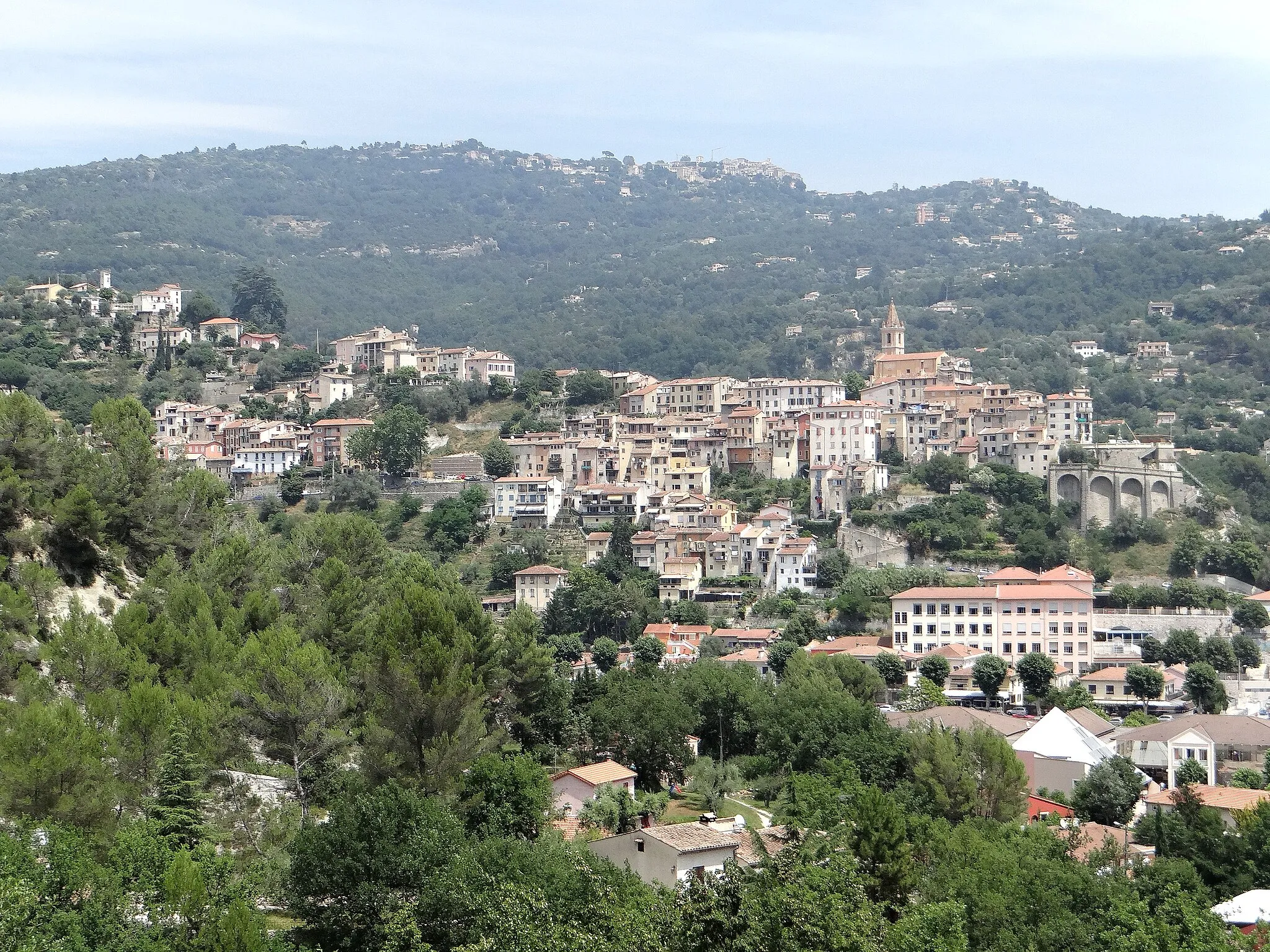 Photo showing: Contes (Alpes-Maritimes) - Vue générale