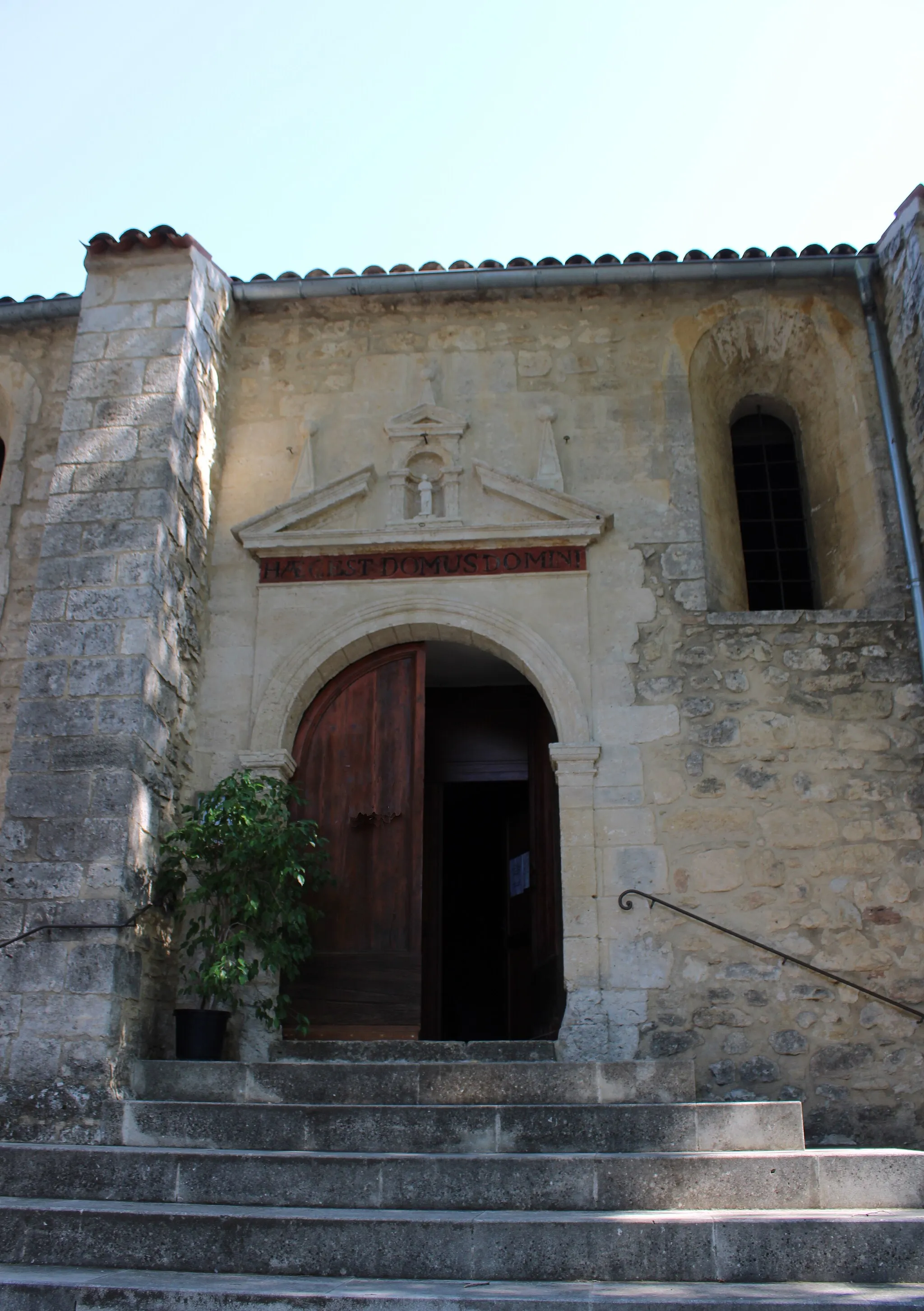 Photo showing: Portail de l'église