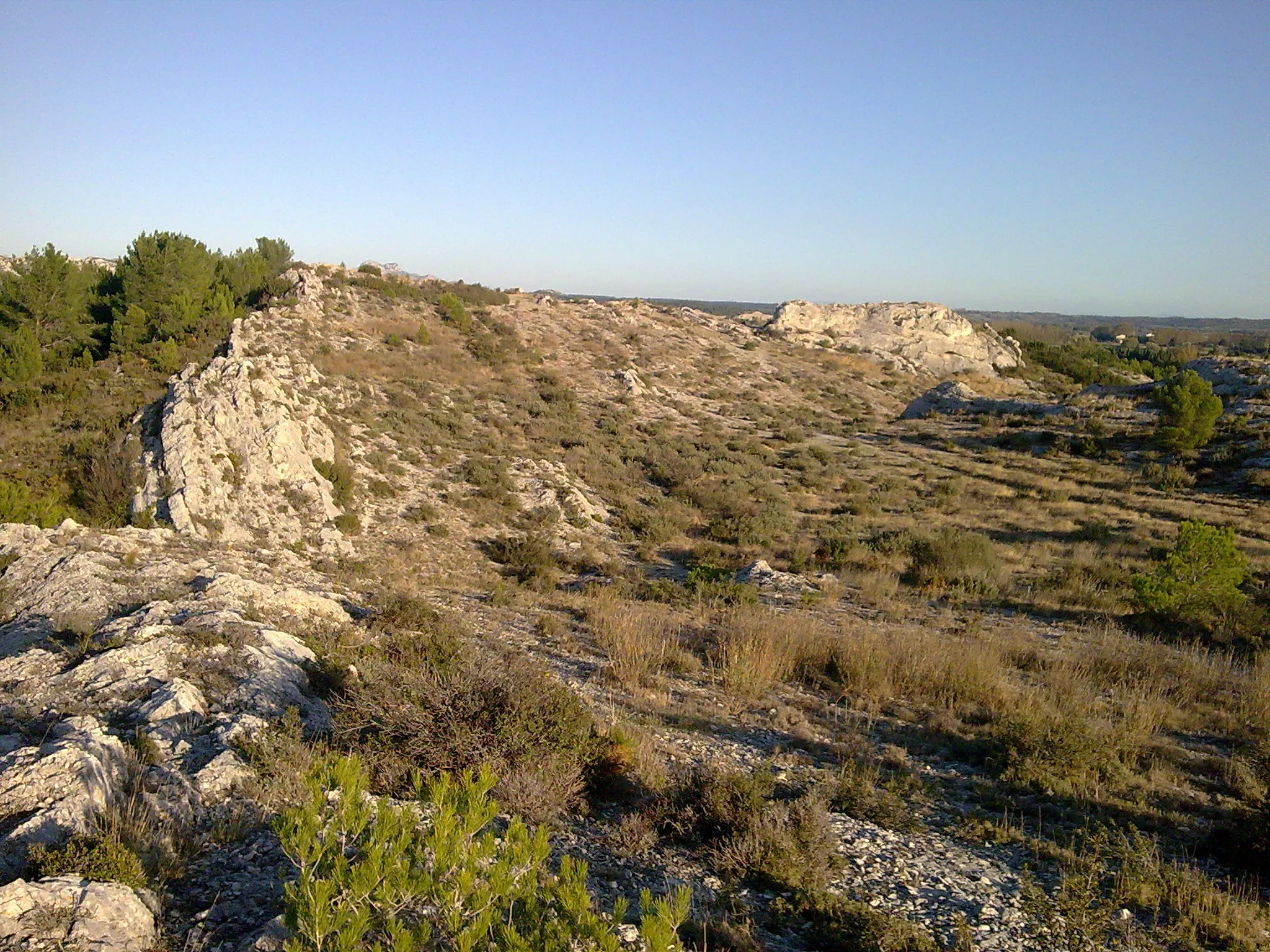 Photo showing: Chaîne de la Pène (Maussane-les-Alpilles). Vue depuis son sommet.