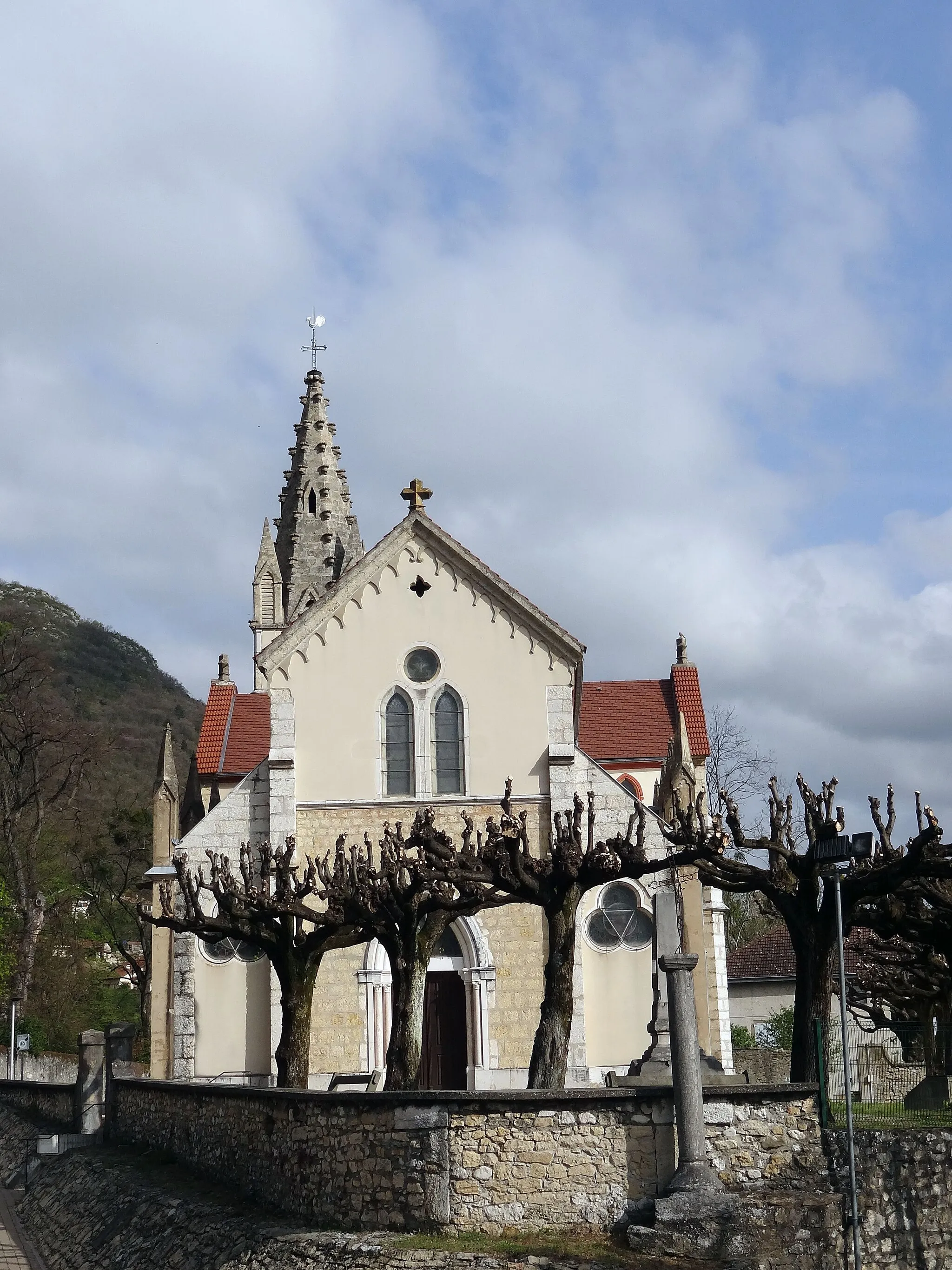 Photo showing: église de Veurey-Voroize