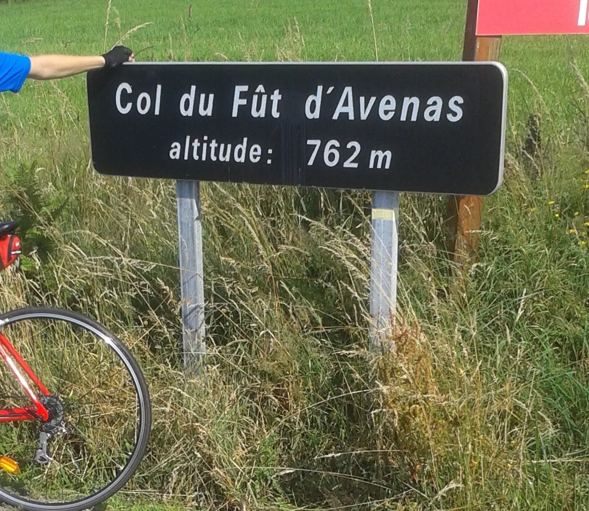 Photo showing: Panneau du col du Fût d'Avenas, 23 juillet 2013.