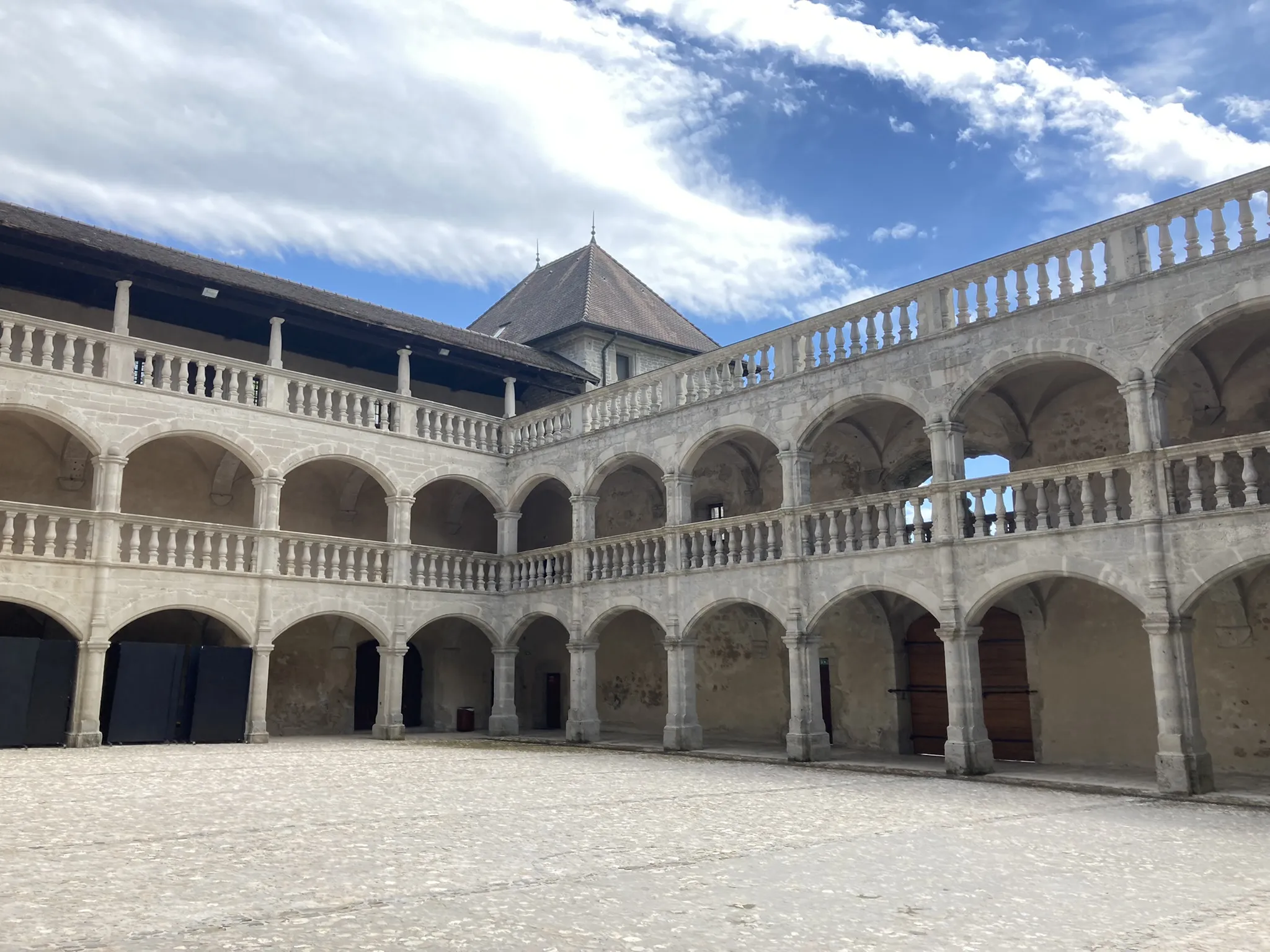 Photo showing: Château de Clermont - Galeries intérieures - 1 (2022)