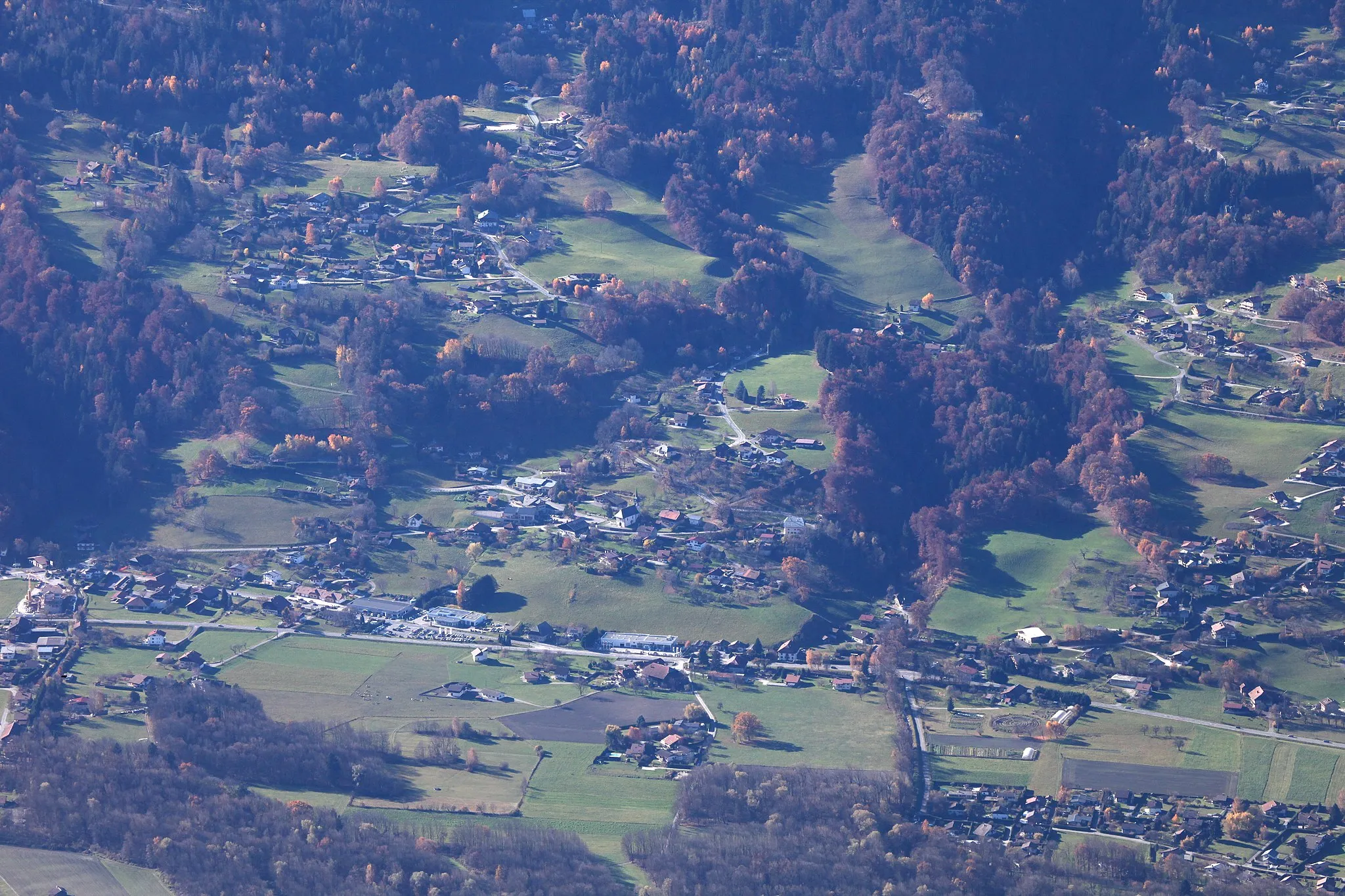 Photo showing: Vue de Domancy depuis Barmerousse.