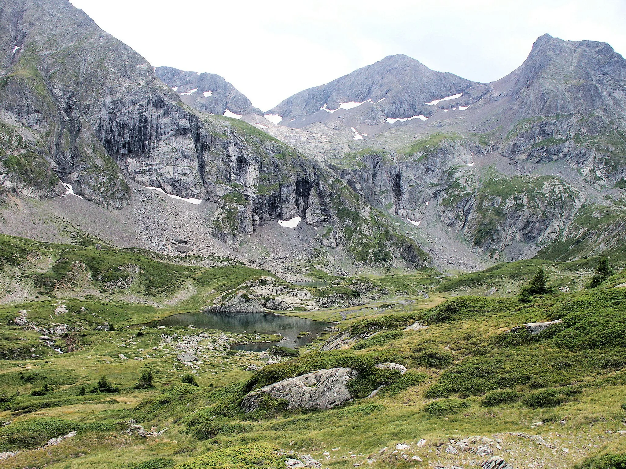 Photo showing: Le lac de l'Agneau et le Taillefer