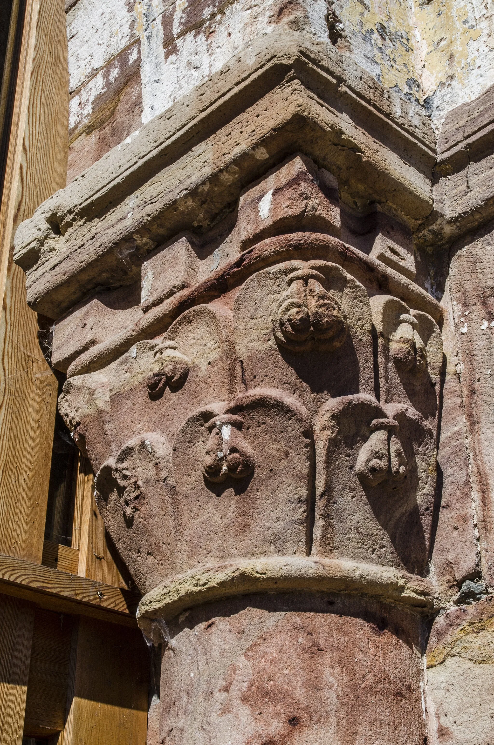 Photo showing: This building is inscrit au titre des monuments historiques de la France. It is indexed in the base Mérimée, a database of architectural heritage maintained by the French Ministry of Culture, under the reference PA00118023 .