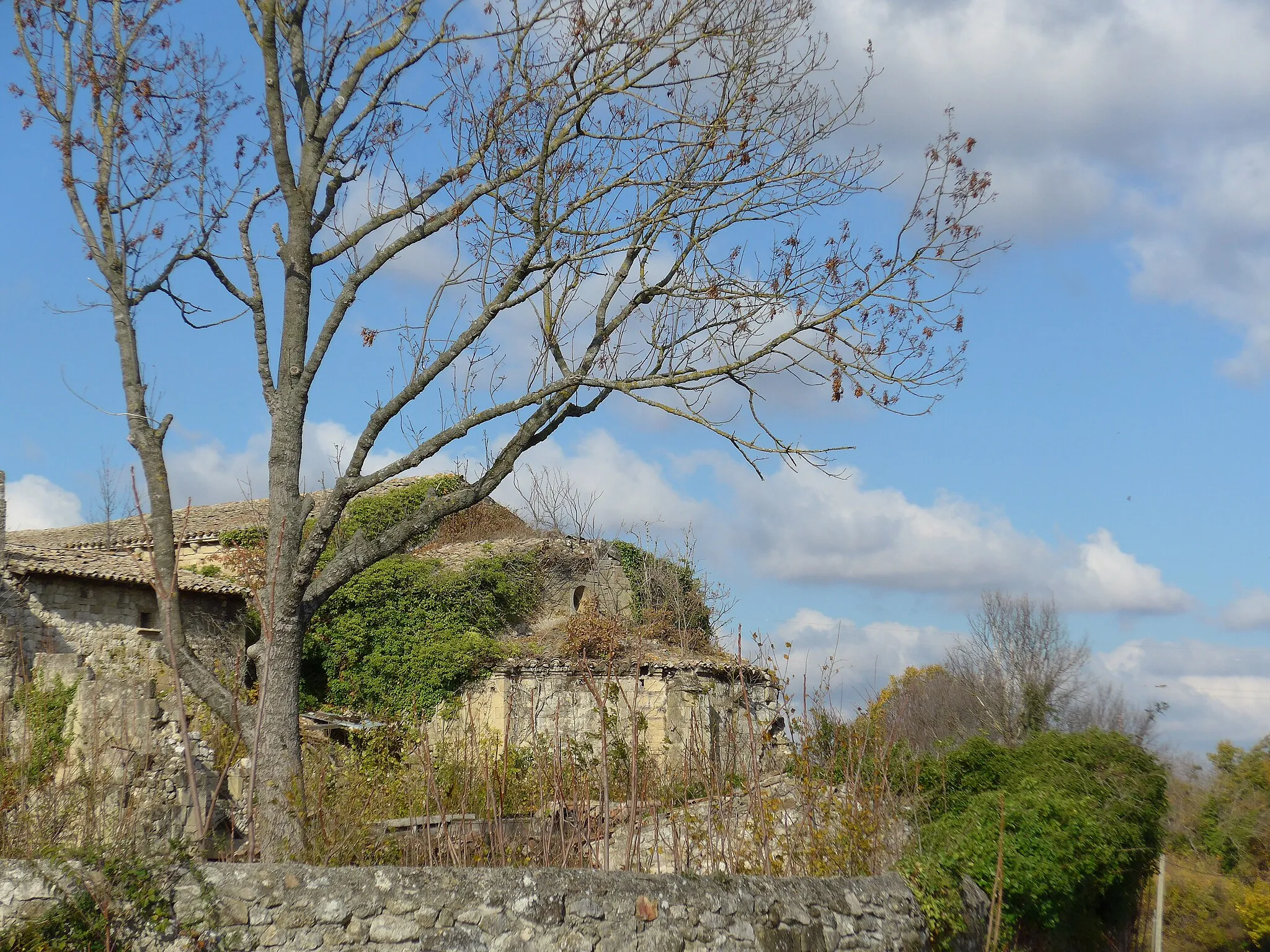 Photo showing: Prieuré de Grane, dont le début de la construction date du 11°siècle est une propriété privée qui ne se visite pas.