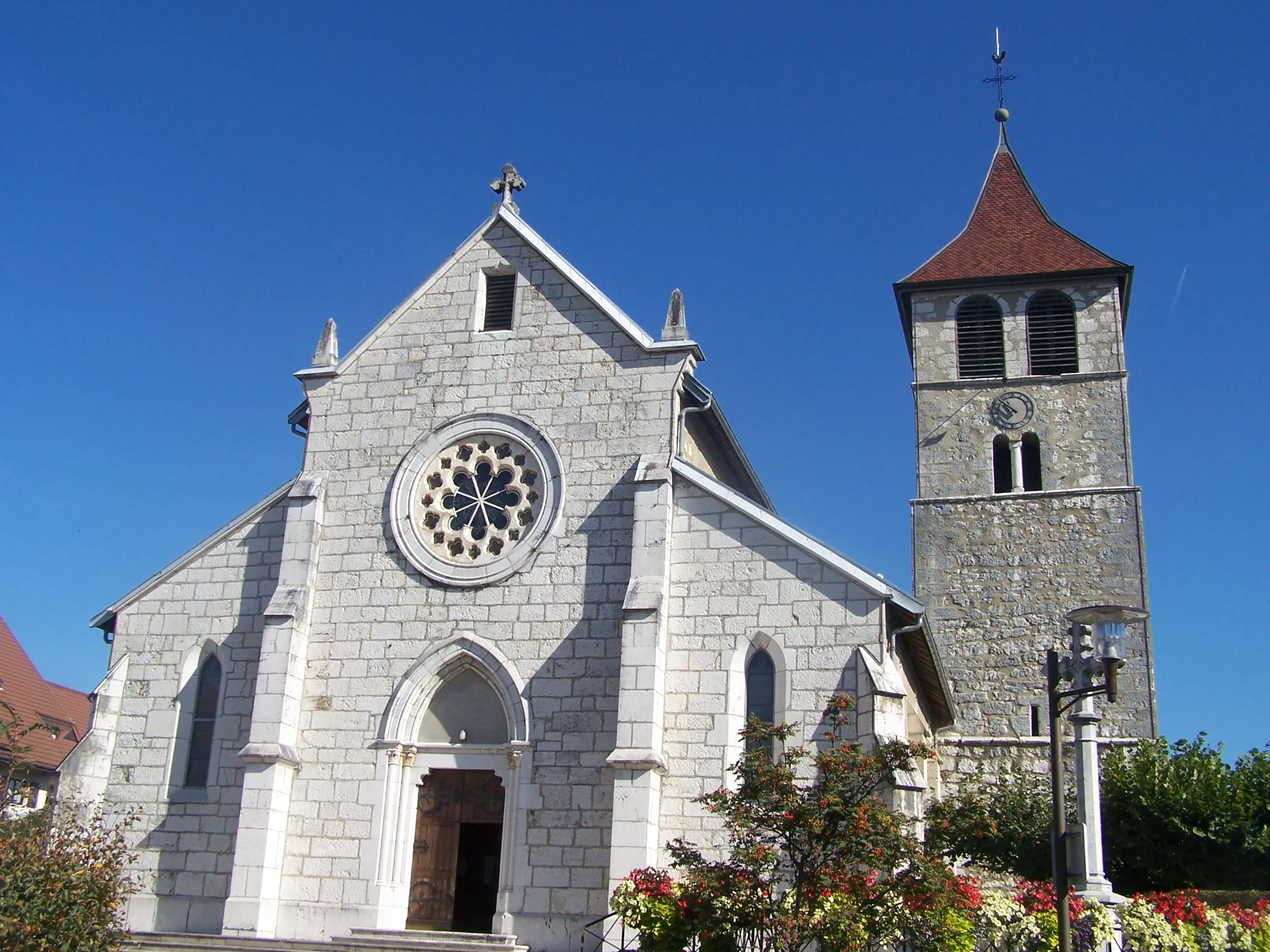 Photo showing: Sight of the commune of Poisy church, situated near Annecy in Haute-Savoie, France.