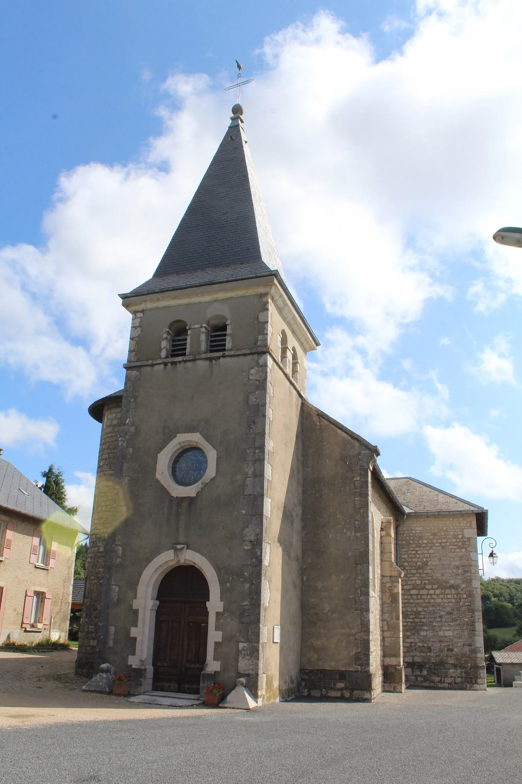 Photo showing: Église Sainte-Marie-Madeleine de Prémillieu.