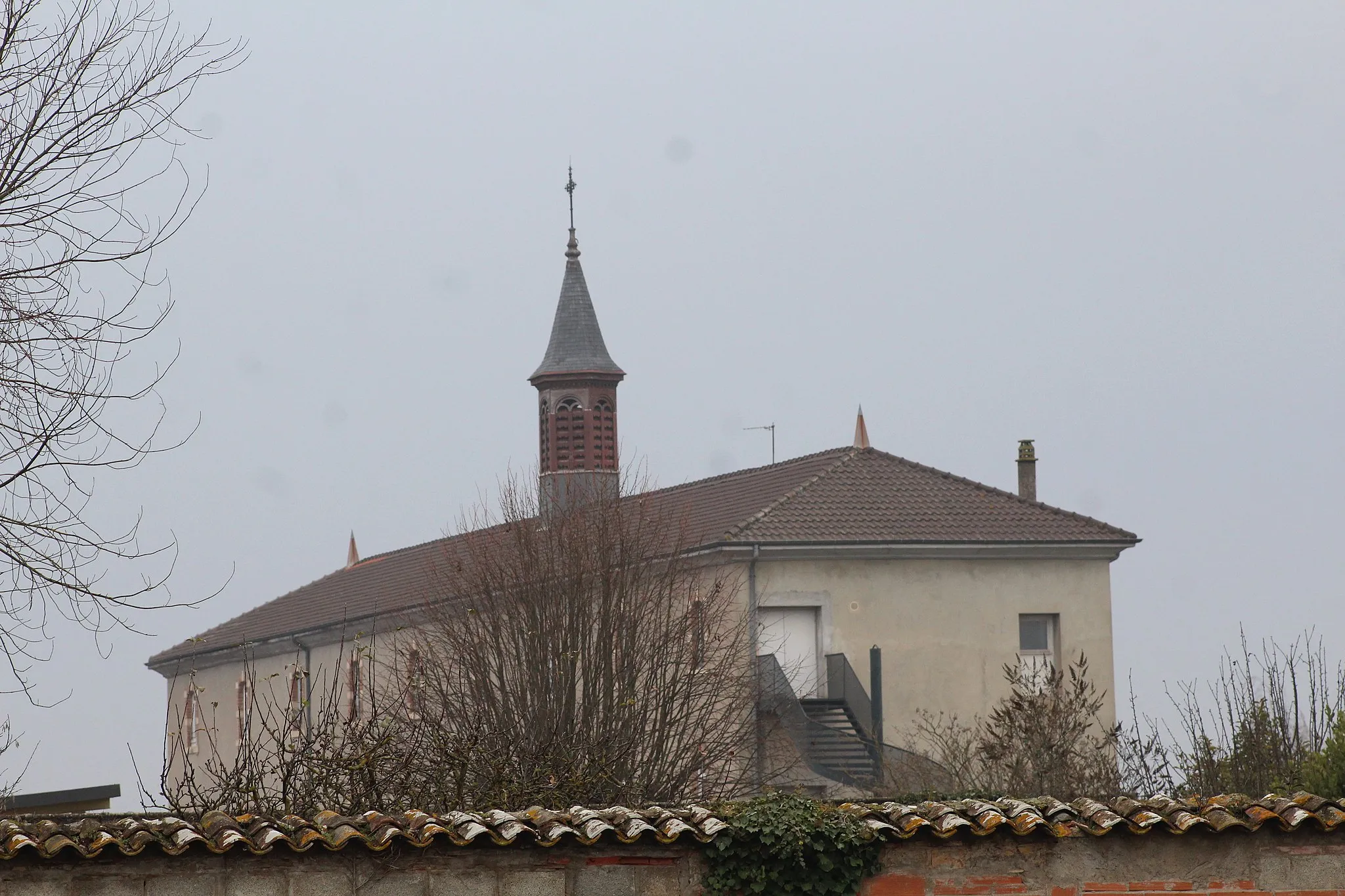 Photo showing: Collège de Saint-Joseph à Saint-Didier-sur-Chalaronne.