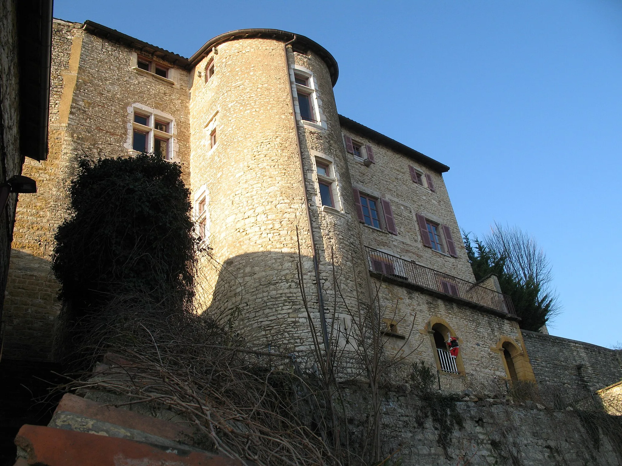 Photo showing: This building is inscrit au titre des monuments historiques de la France. It is indexed in the base Mérimée, a database of architectural heritage maintained by the French Ministry of Culture, under the reference PA00117741 .