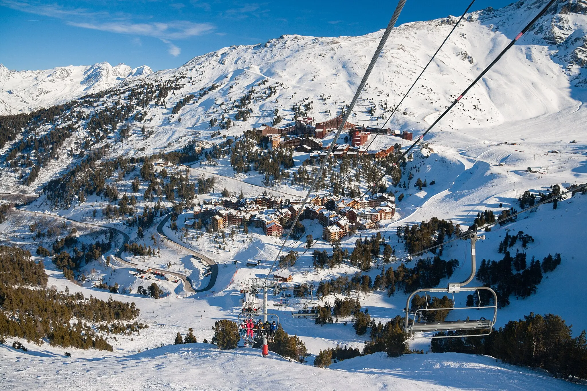 Photo showing: View of Les Arcs 1950 and 2000