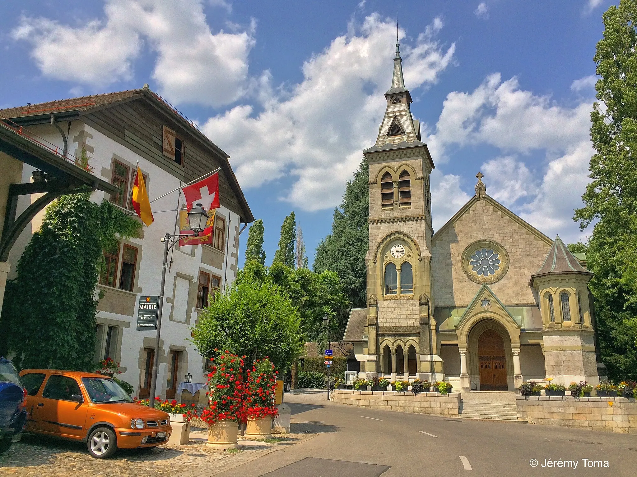 Photo showing: La rue principale du village genevois de Genthod.