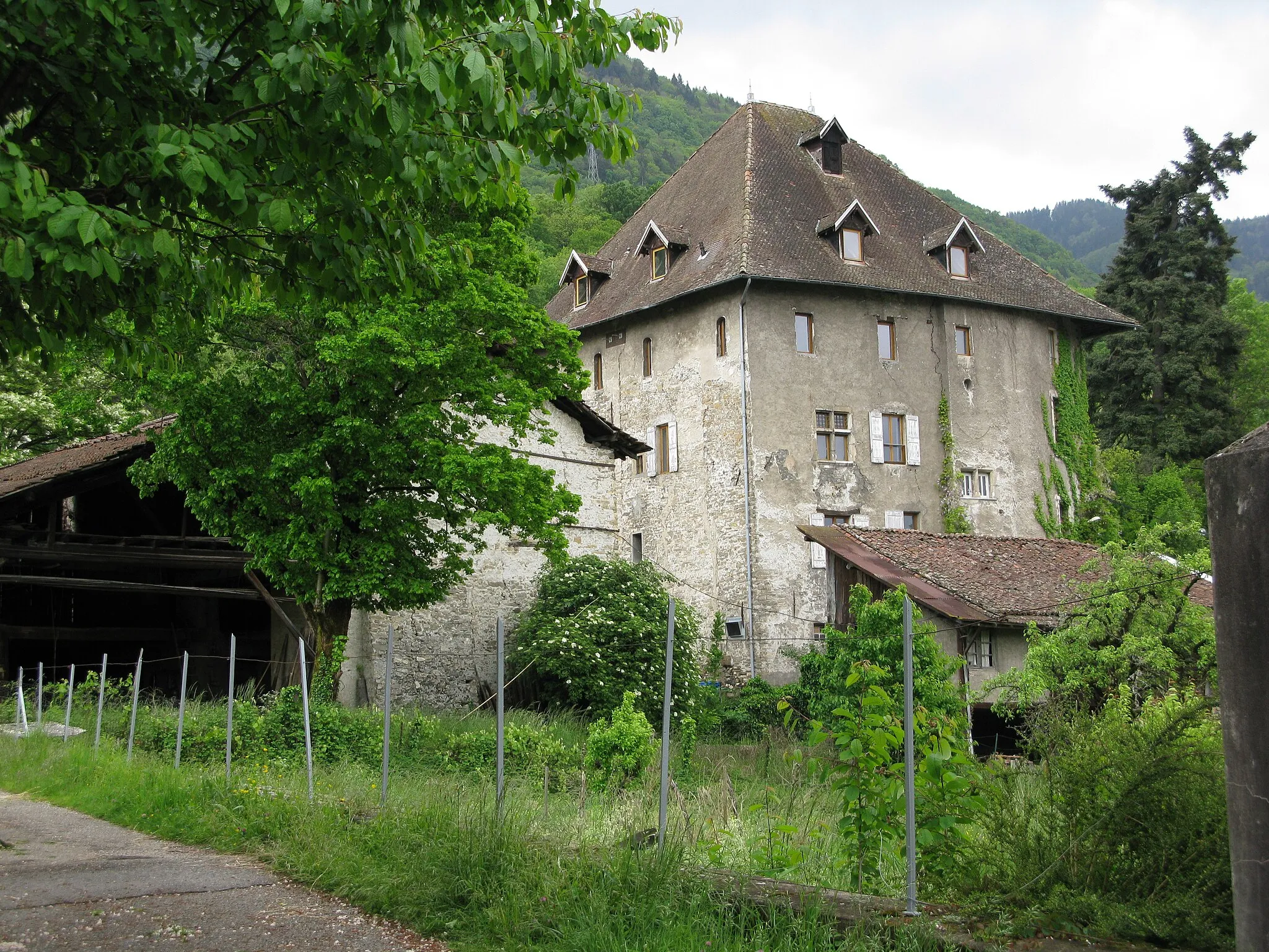 Photo showing: Goncelin (38), le "chateau"