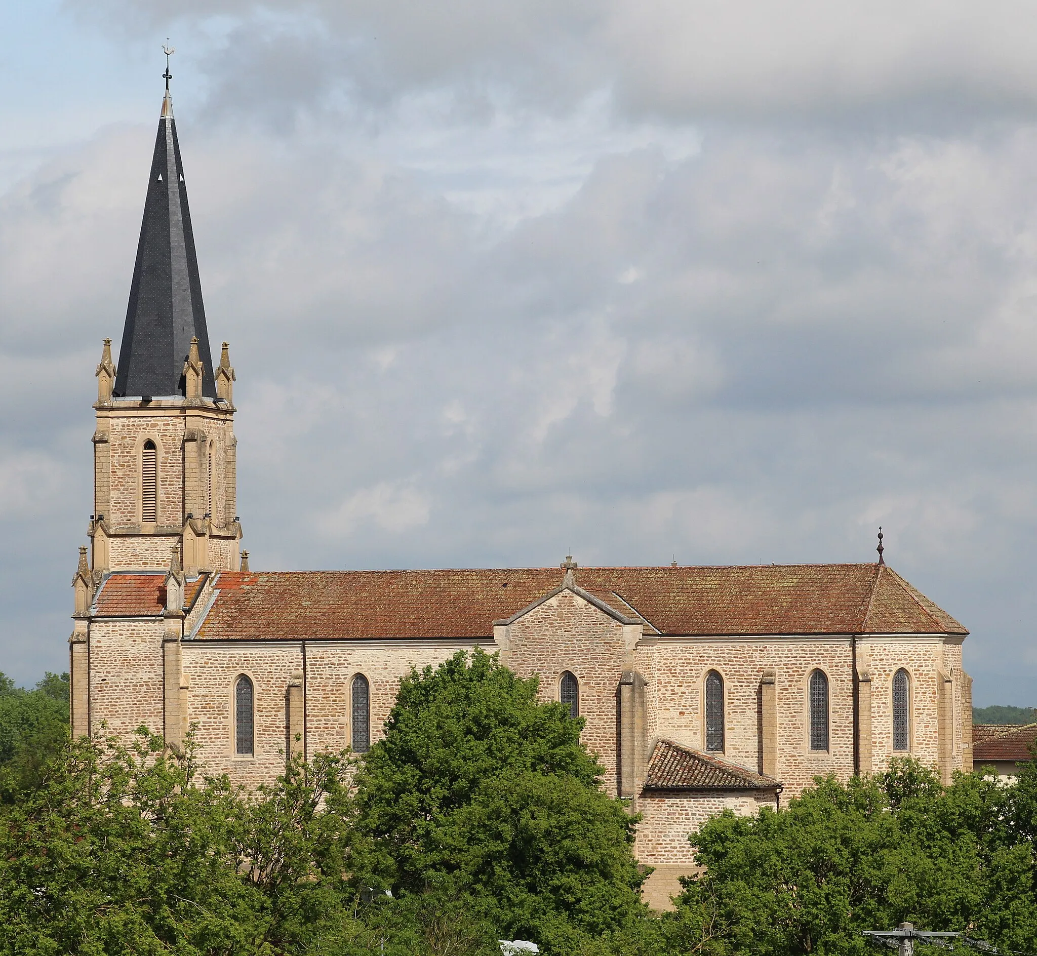 Photo showing: Saint Quiricus church taken from La Croix neighborhood in Saint-Cyr-sur-Menthon, France.