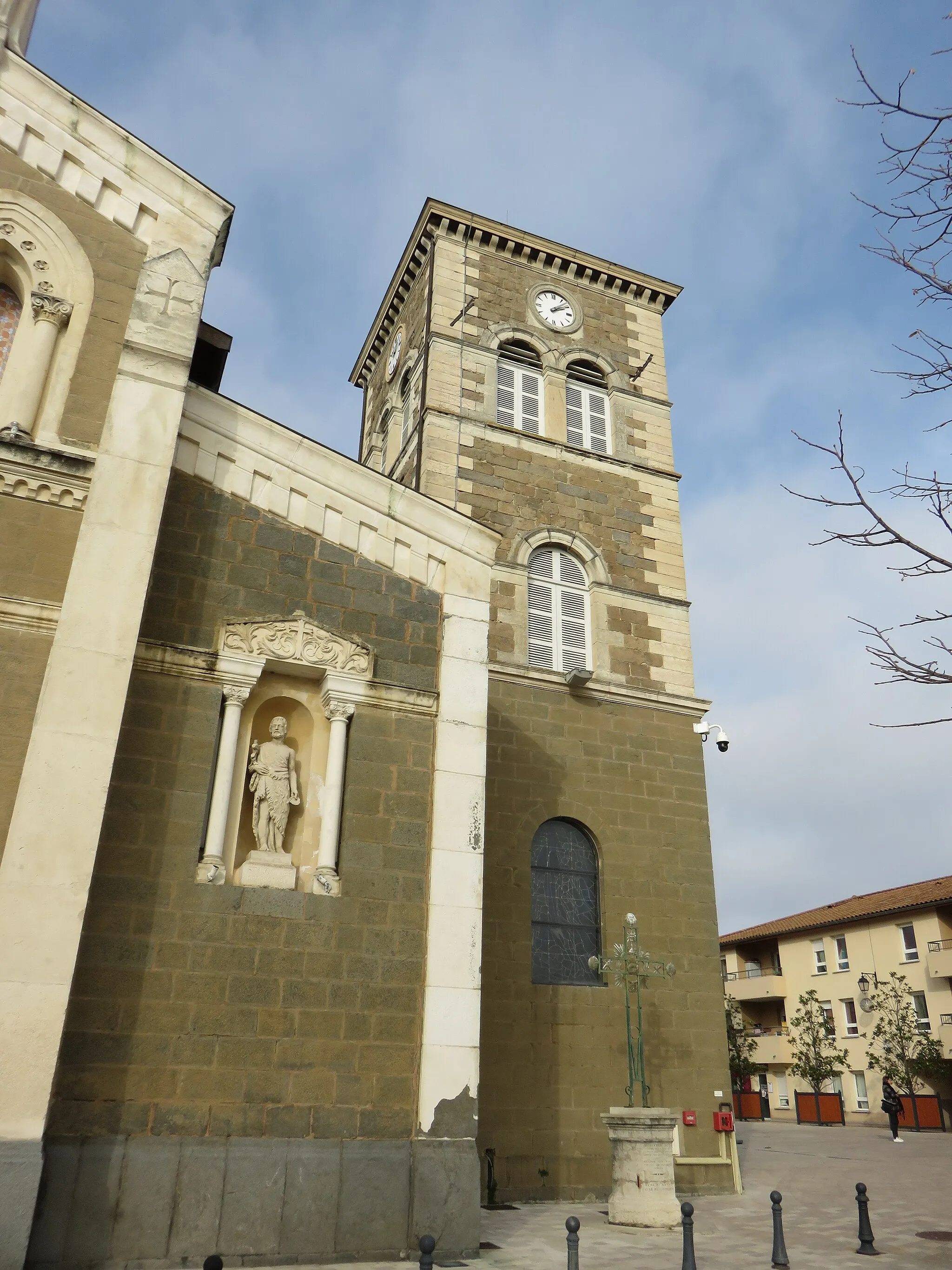 Photo showing: Clocher de l'église Saint-Bonnet de Vourles (Rhône, France).