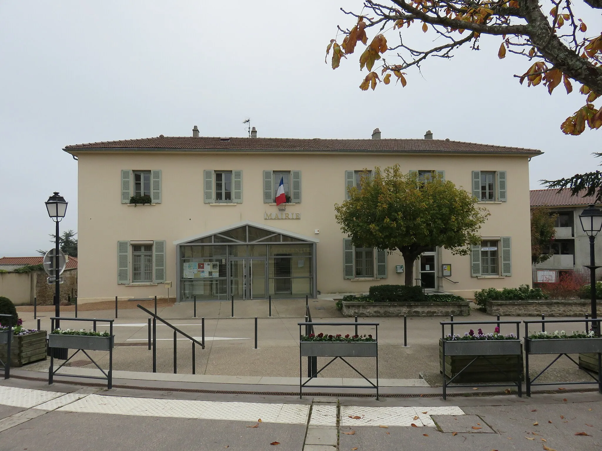 Photo showing: Mairie de Sainte-Consorce (Rhône, France).