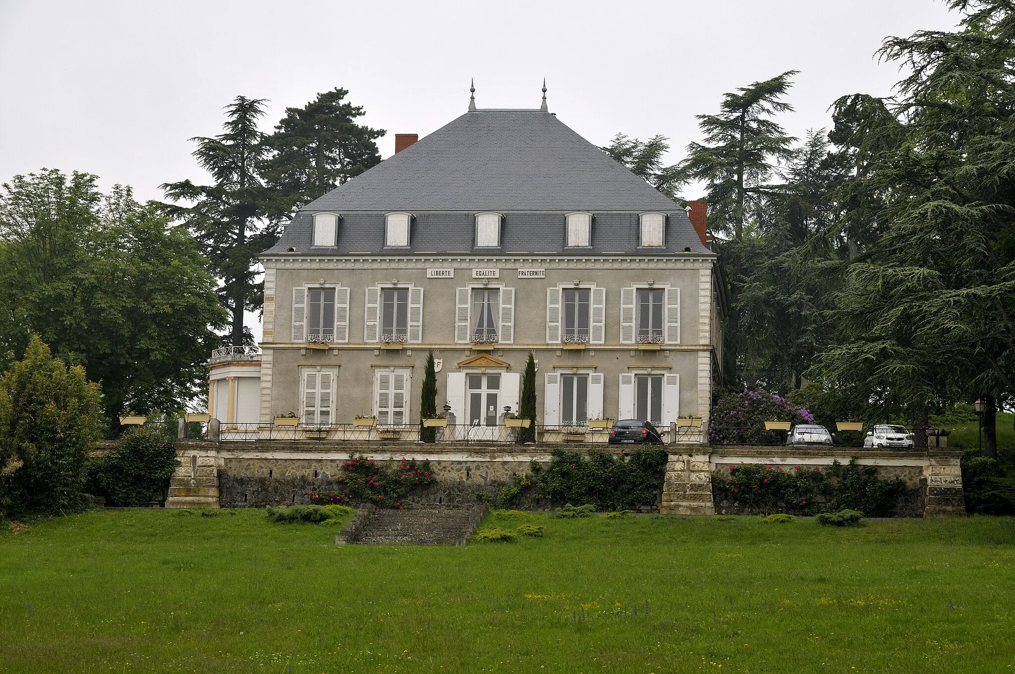 Photo showing: la mairie