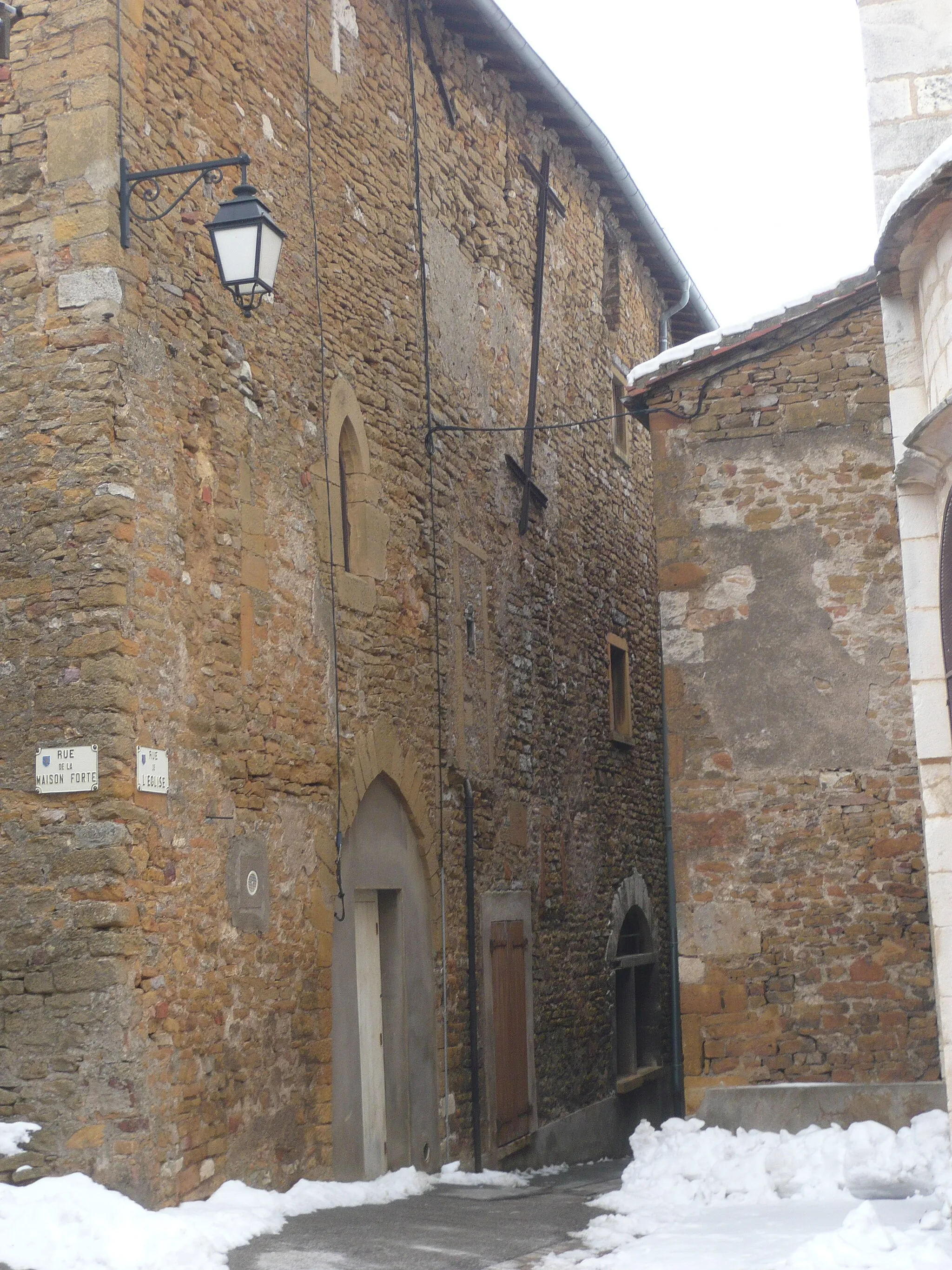 Photo showing: The medieval village of Charnay (Rhône, France).