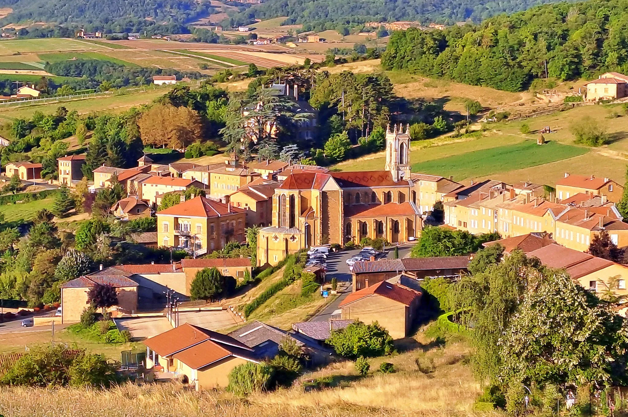 Photo showing: Village de Cogny 69. Très beau village en pierres dorées