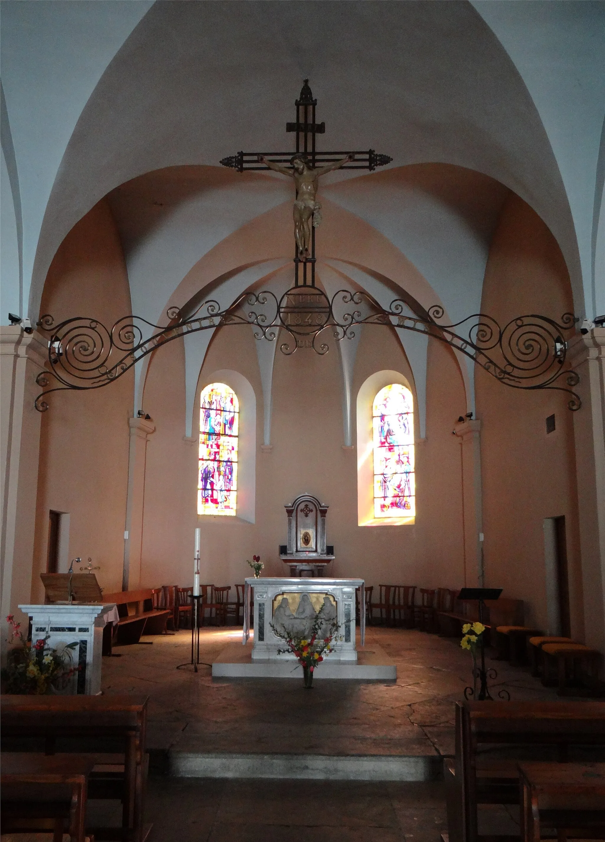 Photo showing: Cœur de l'église Saint-Jean-Apôtre de Duerne, Rhône, France.