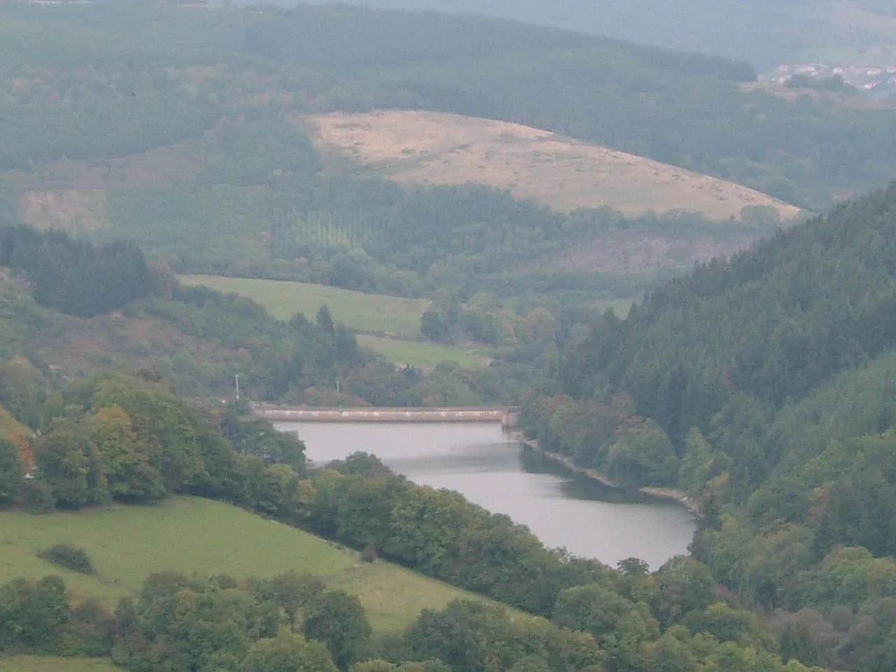 Photo showing: Barrage de JOux dans le Rhône