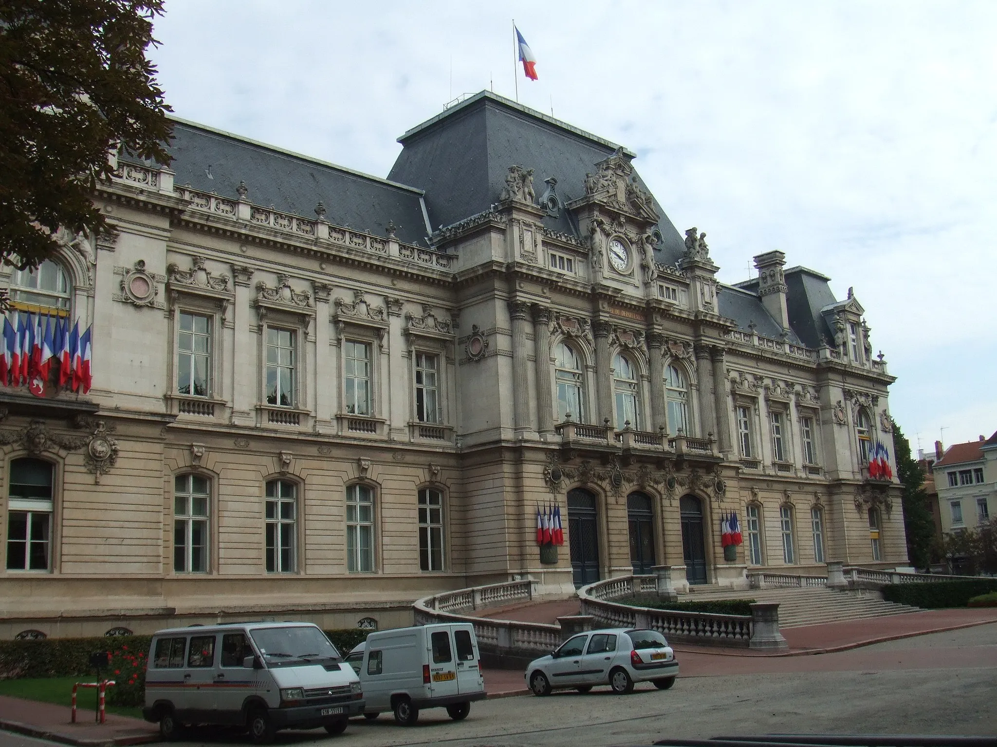 Photo showing: This building is indexed in the base Mérimée, a database of architectural heritage maintained by the French Ministry of Culture, under the reference PA00117983 .