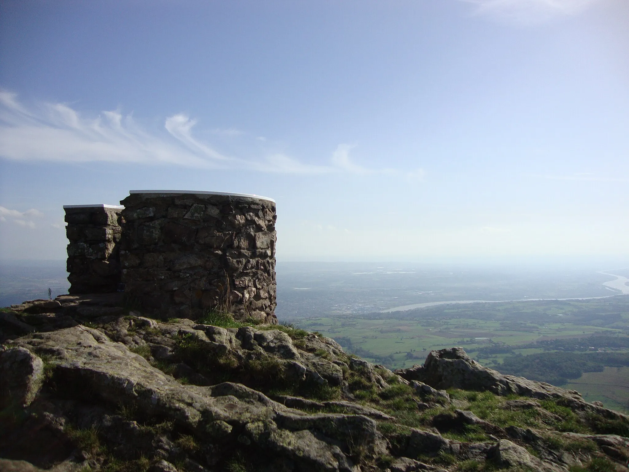 Photo showing: Longes