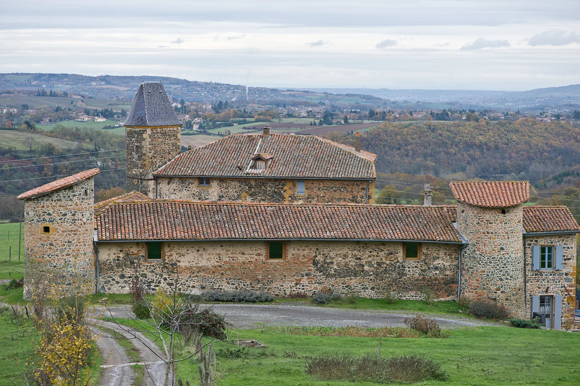 Photo showing: This building is indexed in the base Mérimée, a database of architectural heritage maintained by the French Ministry of Culture, under the reference PA69000006 .