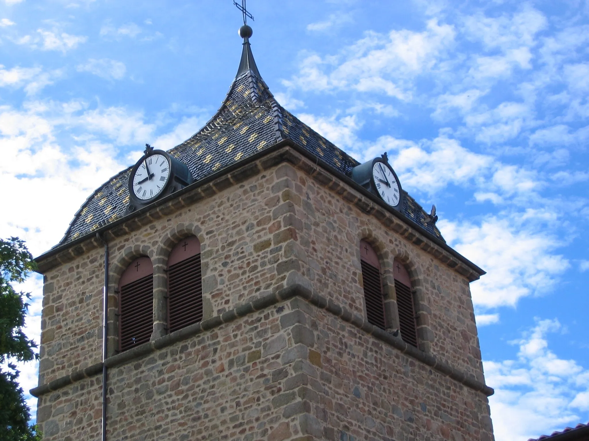 Photo showing: Le Clocher de Longessaigne (Rhône)