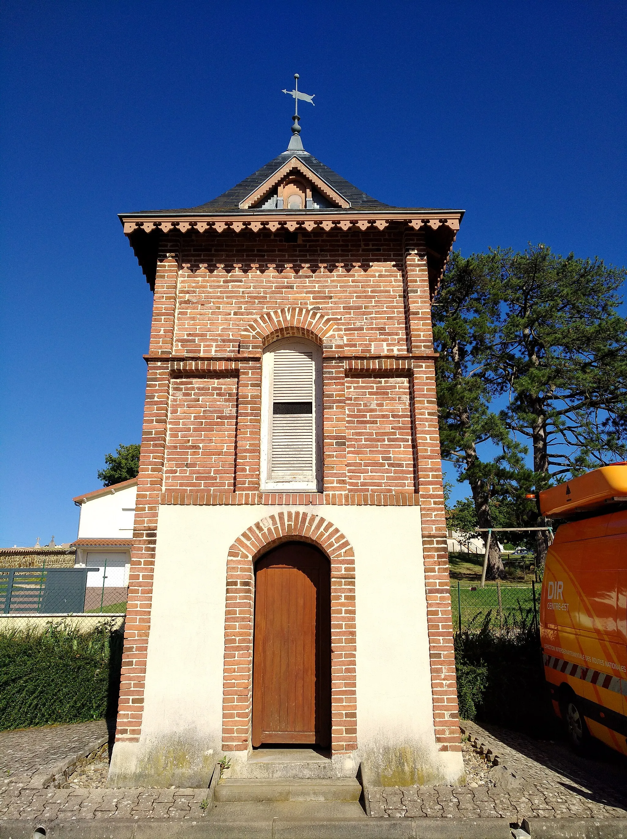 Photo showing: Pigeonnier à Sarcey (Rhône, France).