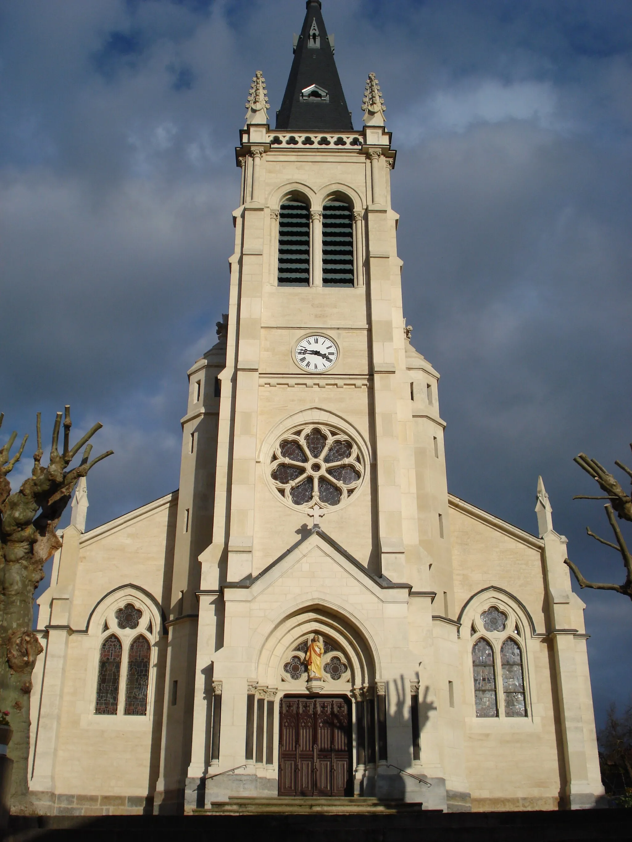 Photo showing: Eglise située en plein coeur de notre village