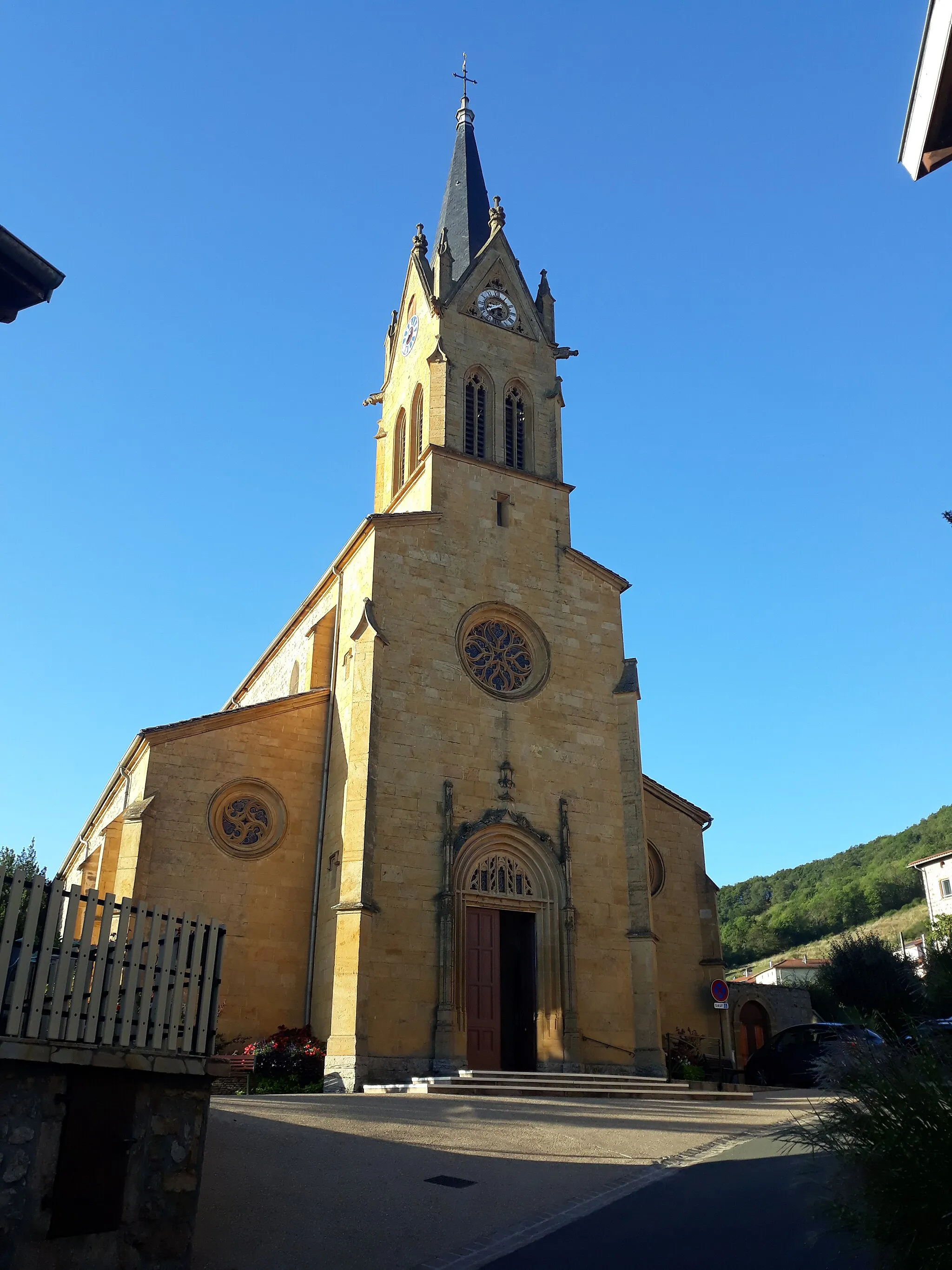 Photo showing: façade et clocher de l'église de Saint-Romain de Popey