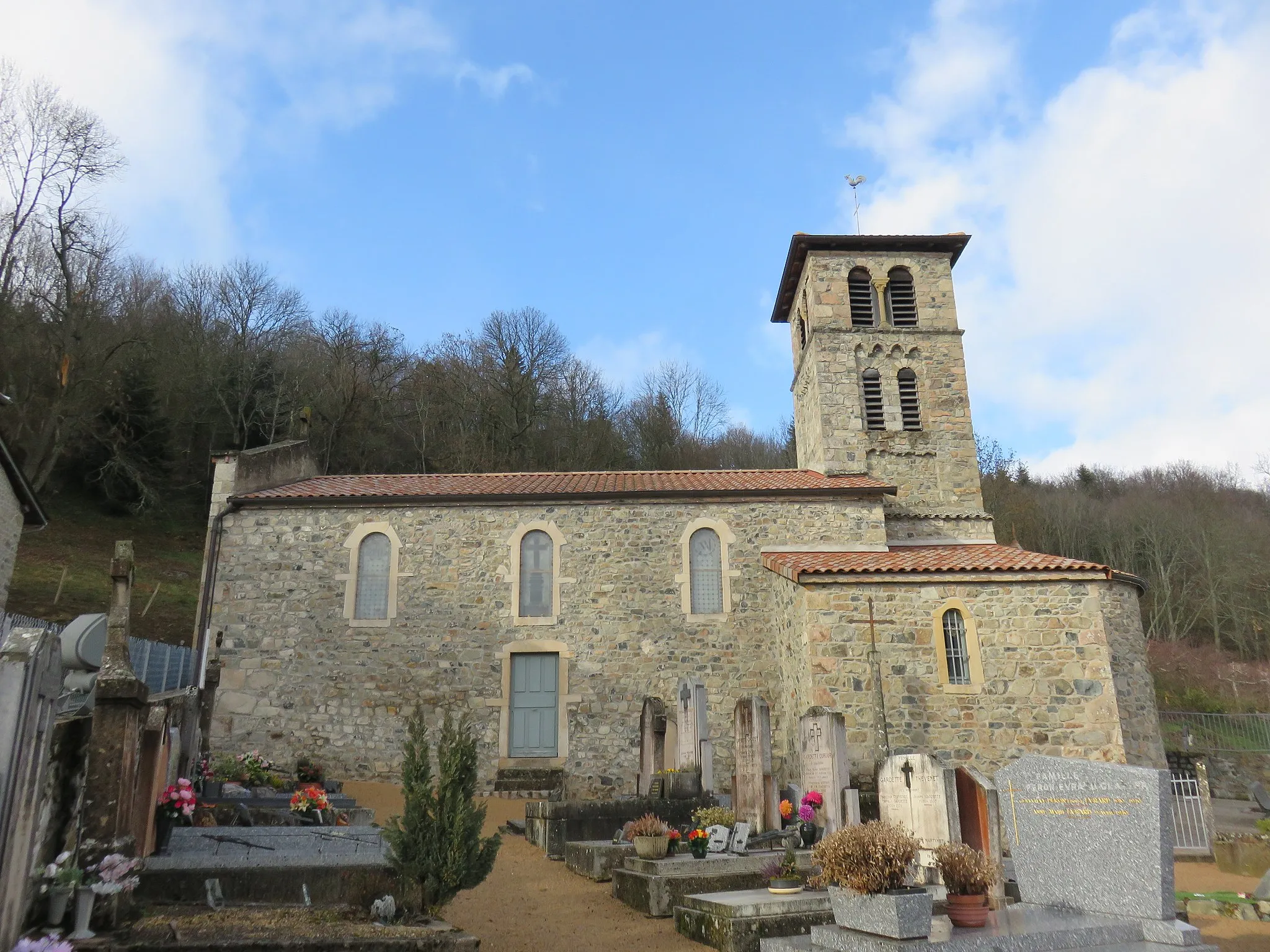 Photo showing: Église Saint-Jacques de Vernay (Rhône, France).