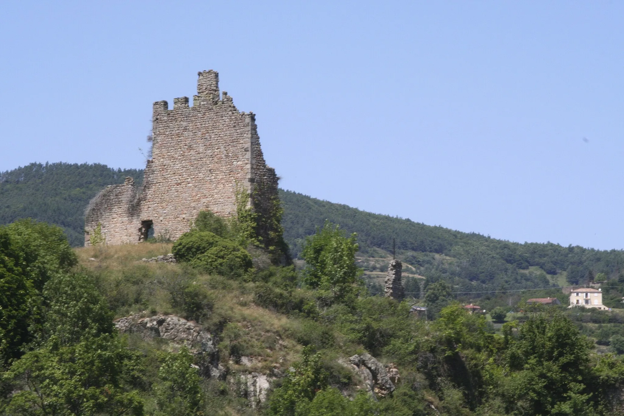 Photo showing: ruins of the Peychélard Castle