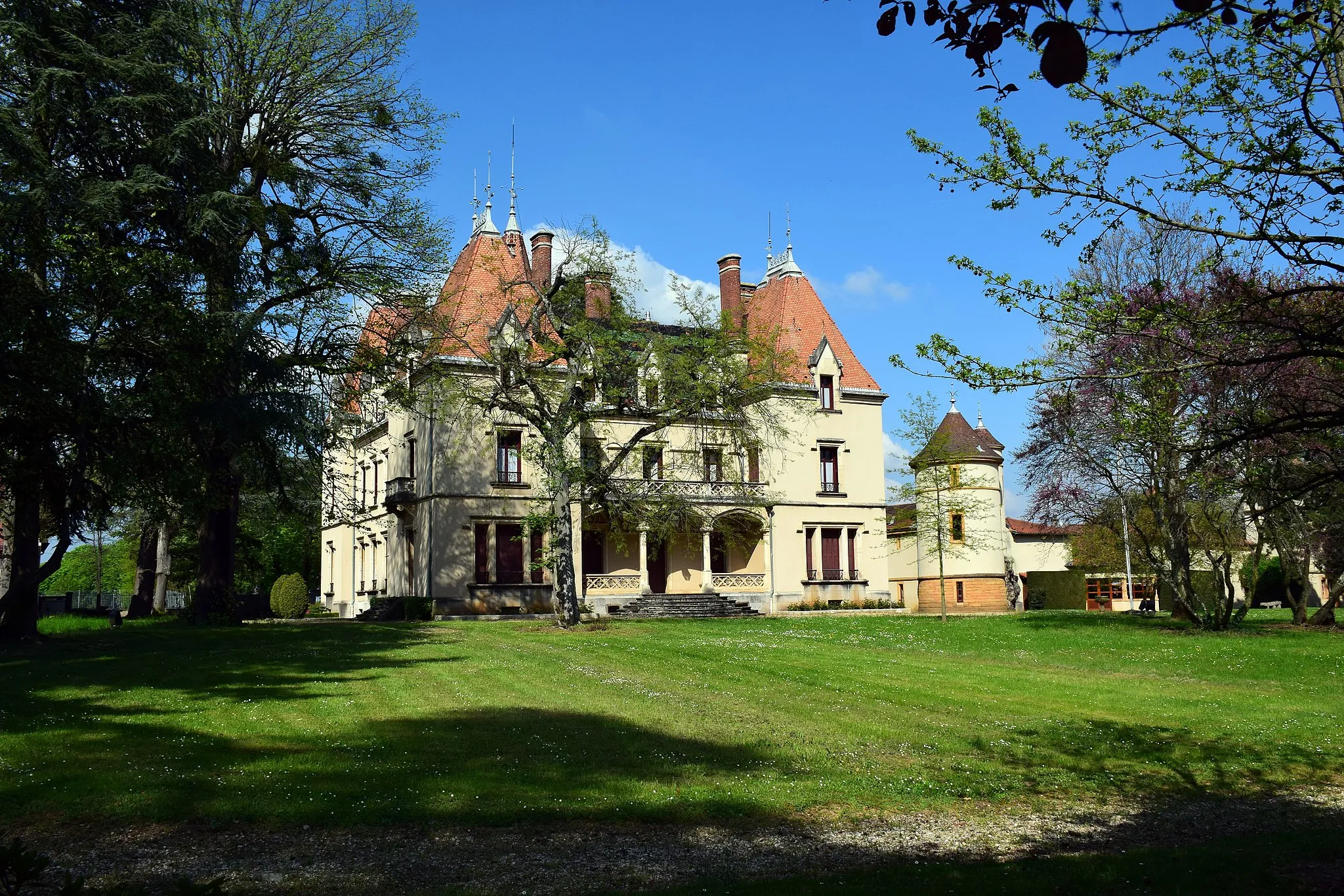 Photo showing: Château de l'Eclair à Liergues 69 France. Construit par M. Guinon, puis propriété de M. Vermorel