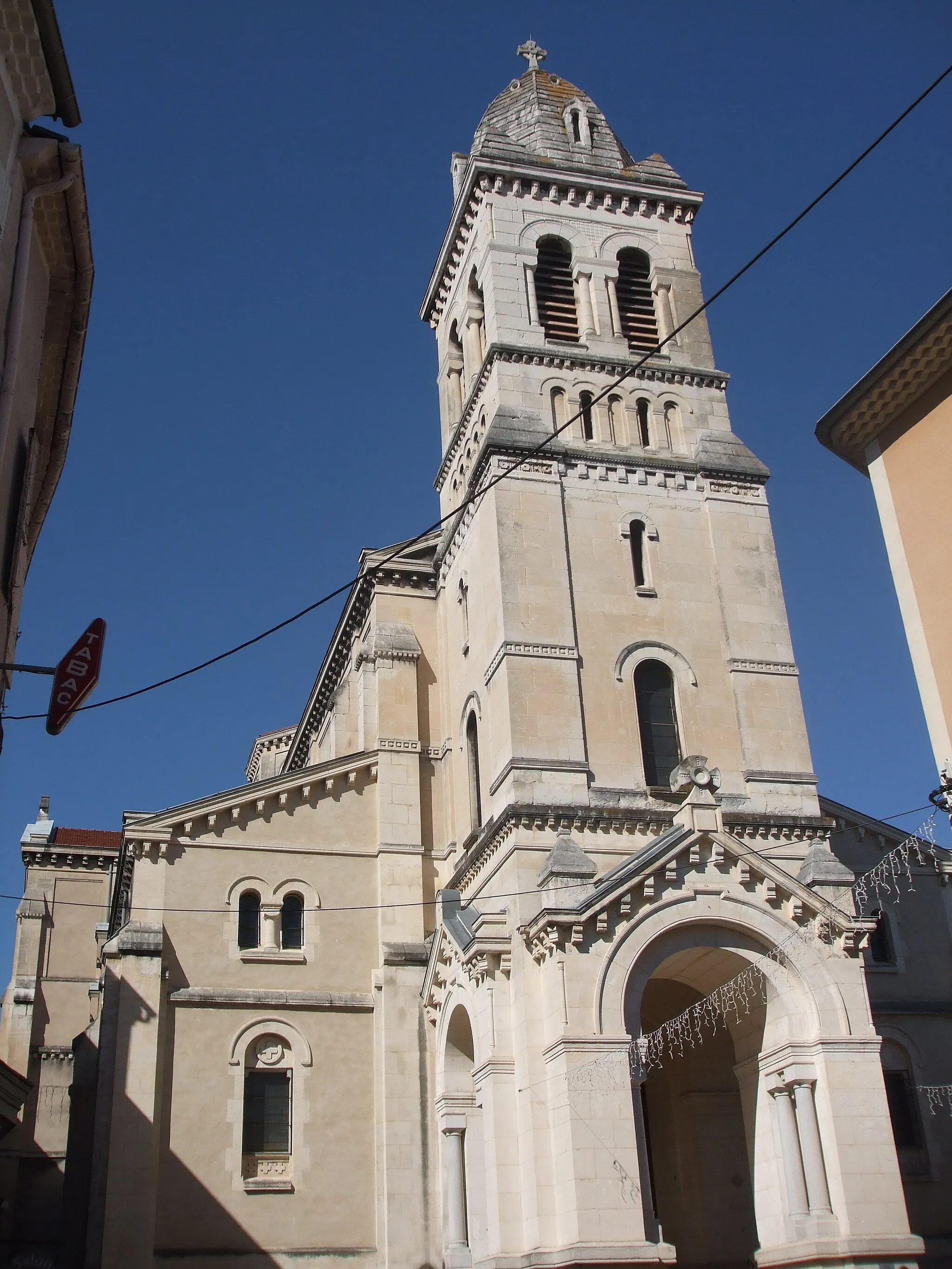 Photo showing: église Notre Dame, place des Forges