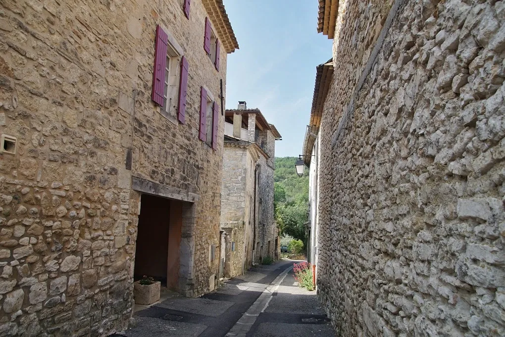 Photo showing: le Village