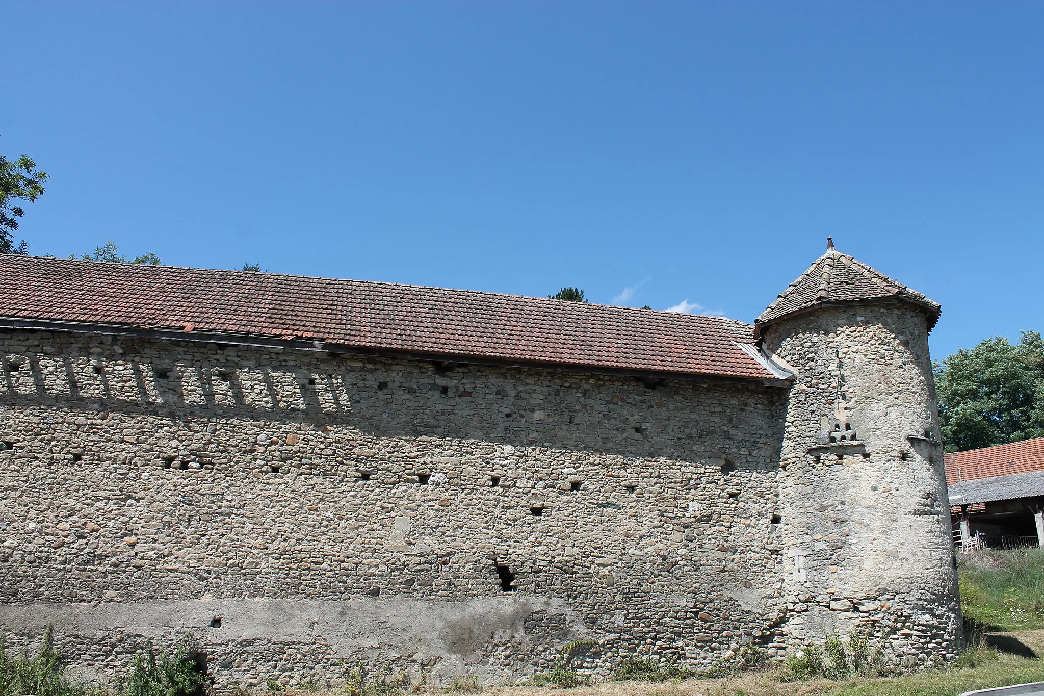 Photo showing: Ruines de la maison forte de Mionnaz (début du Template:S-), située sur la commune française de Menthonnex-sous-Clermont (Haute-Savoie).