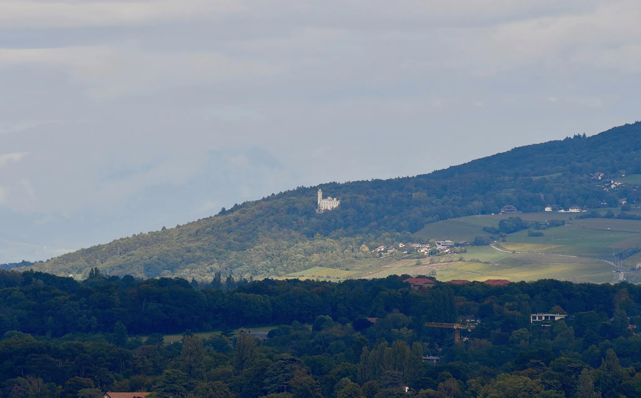 Photo showing: Le Château de Thénières vu depuis Pregny-Chambésy (GE), Suisse.