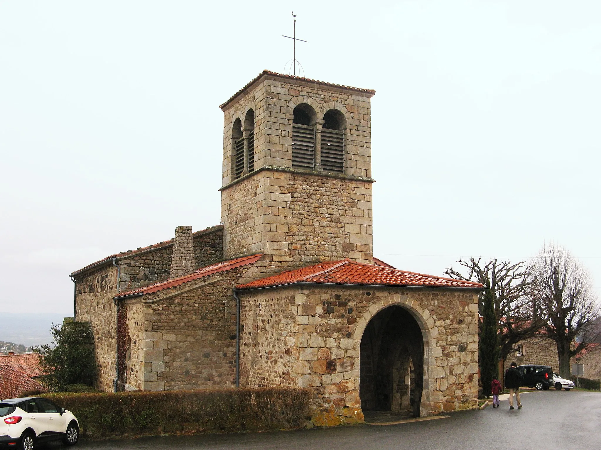 Photo showing: Essertines-en-Châtelneuf, église Saint-Étienne