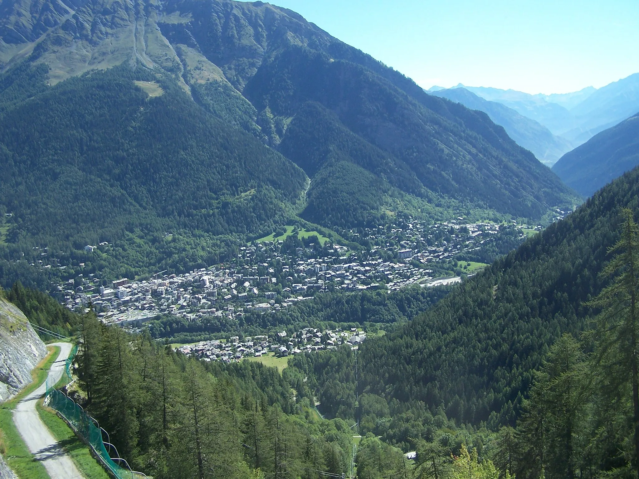 Photo showing: view on Courmayeur, Aosta valley, Italy