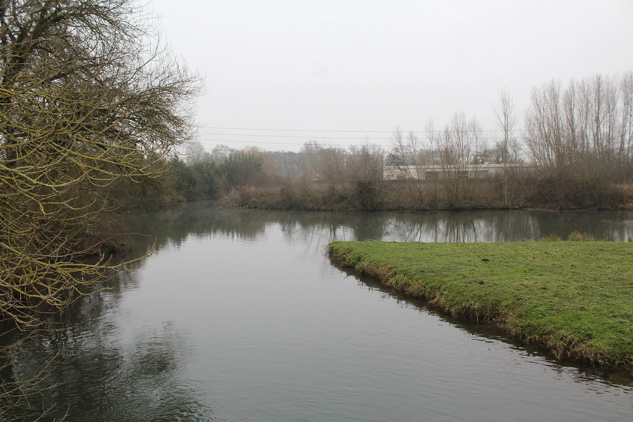 Photo showing: La Reyssouze à Montrevel-en-Bresse.