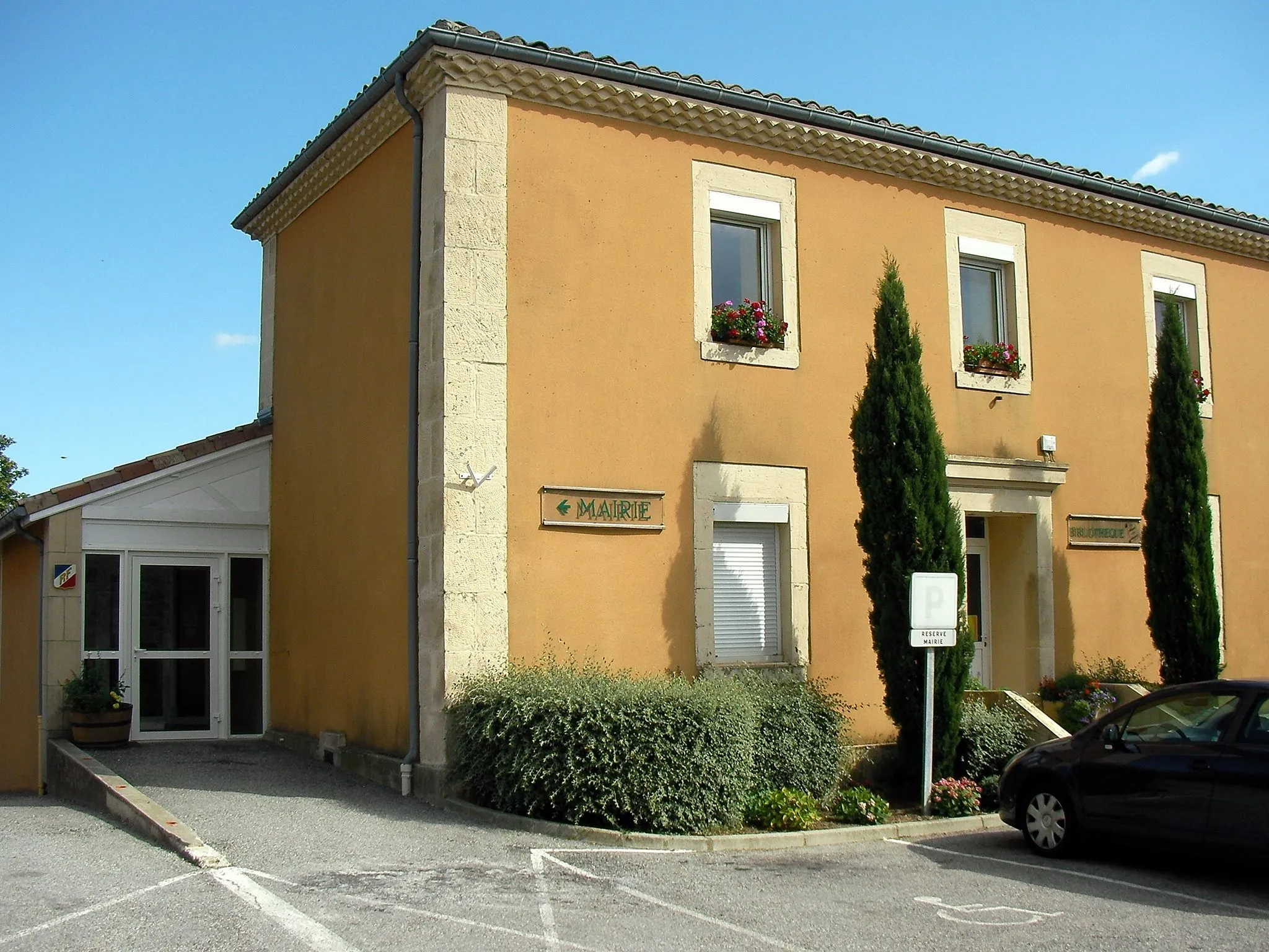 Photo showing: Town hall of Saint Romain de Lerps