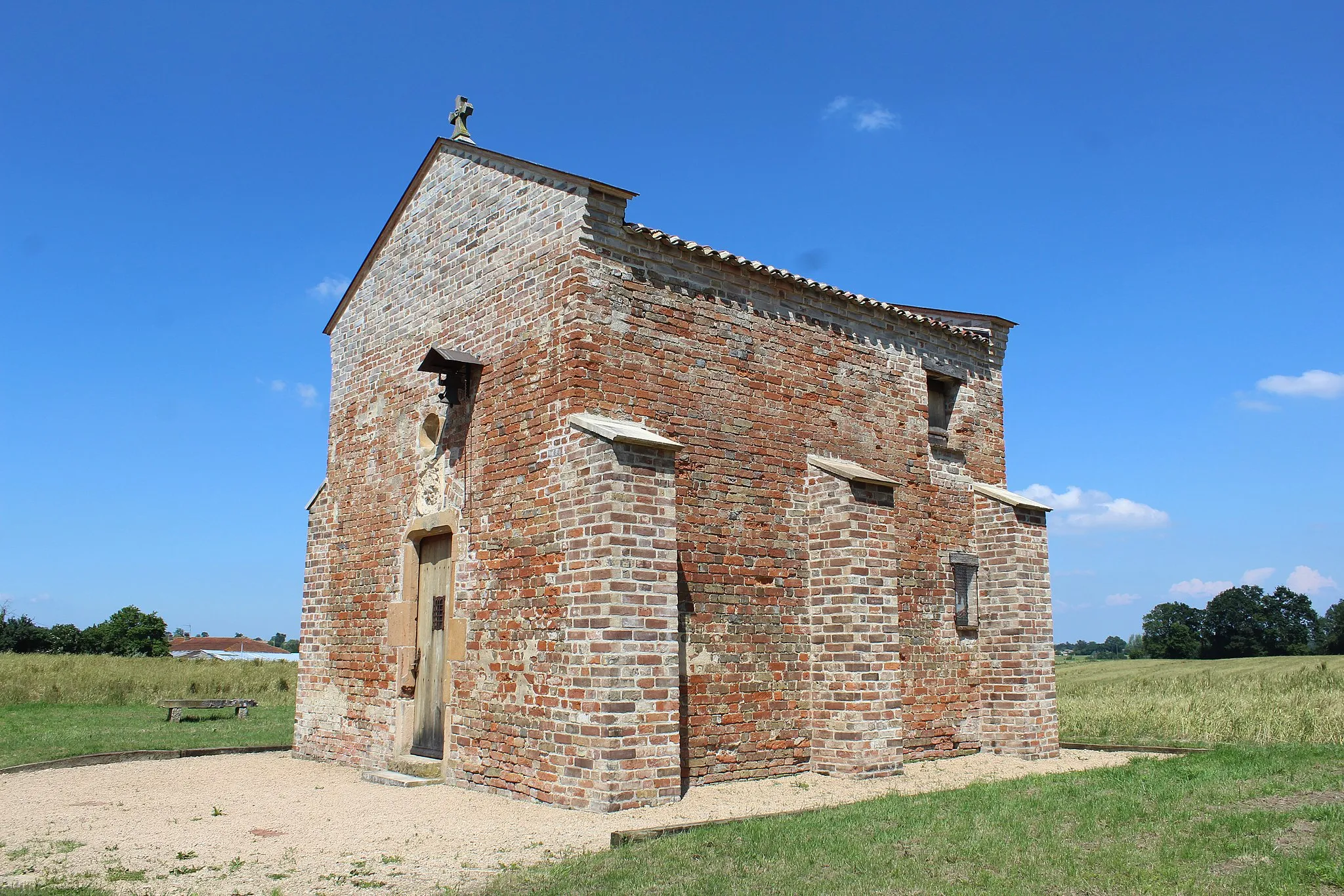 Photo showing: Chapelle d'Aigrefeuille aux Pottets dans la commune de Bâgé-le-Ville.