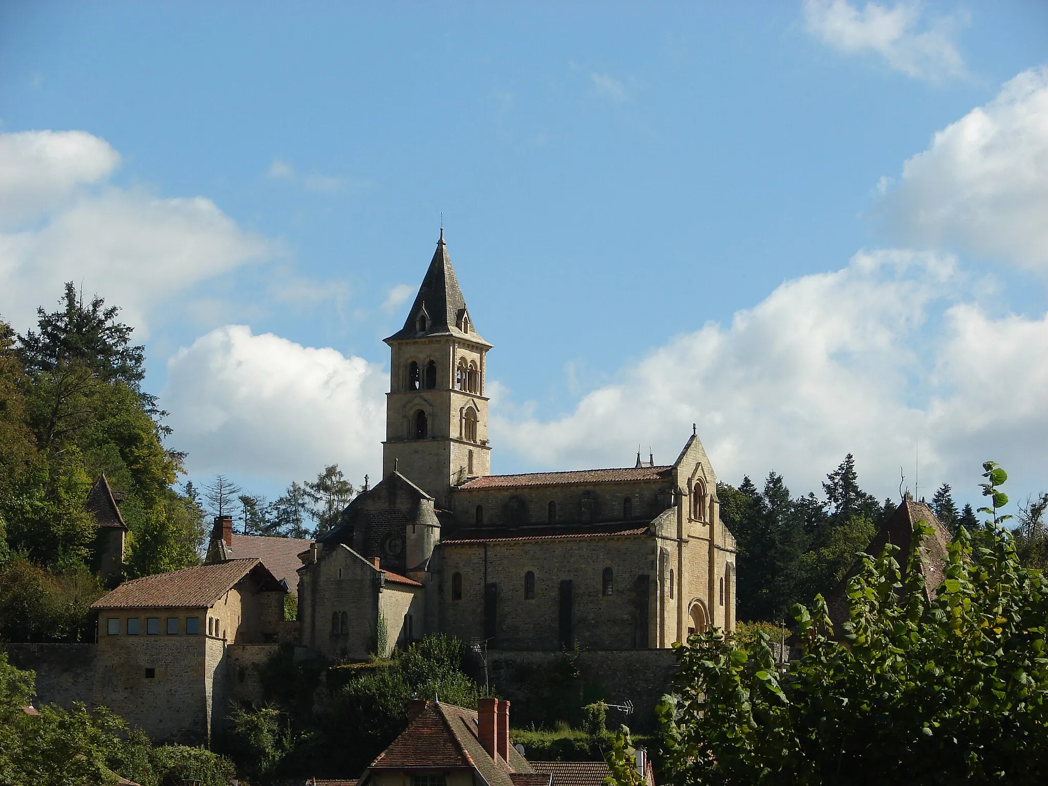 Photo showing: Saint-Paul Church, Châteauneuf, saône et loire