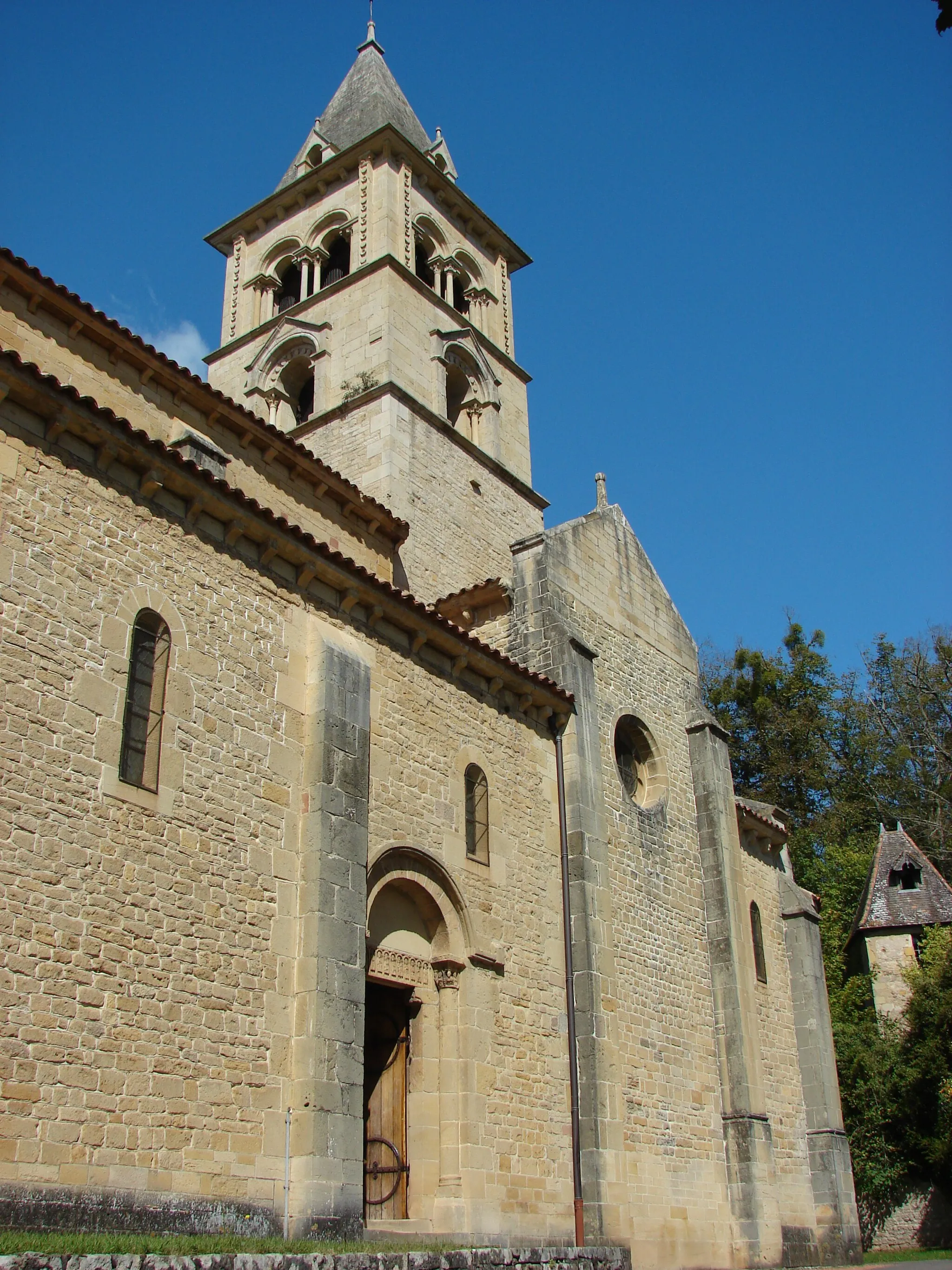Photo showing: Église Saint-Paul de Châteauneuf
