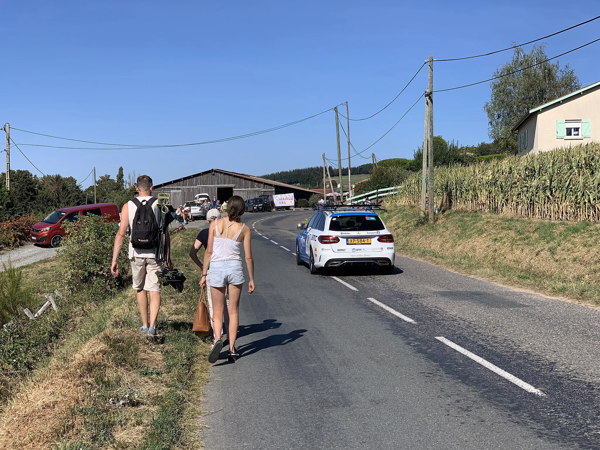 Photo showing: La route du Col avant le passage de la 14e étape du Tour de France 2020 à Duerne.